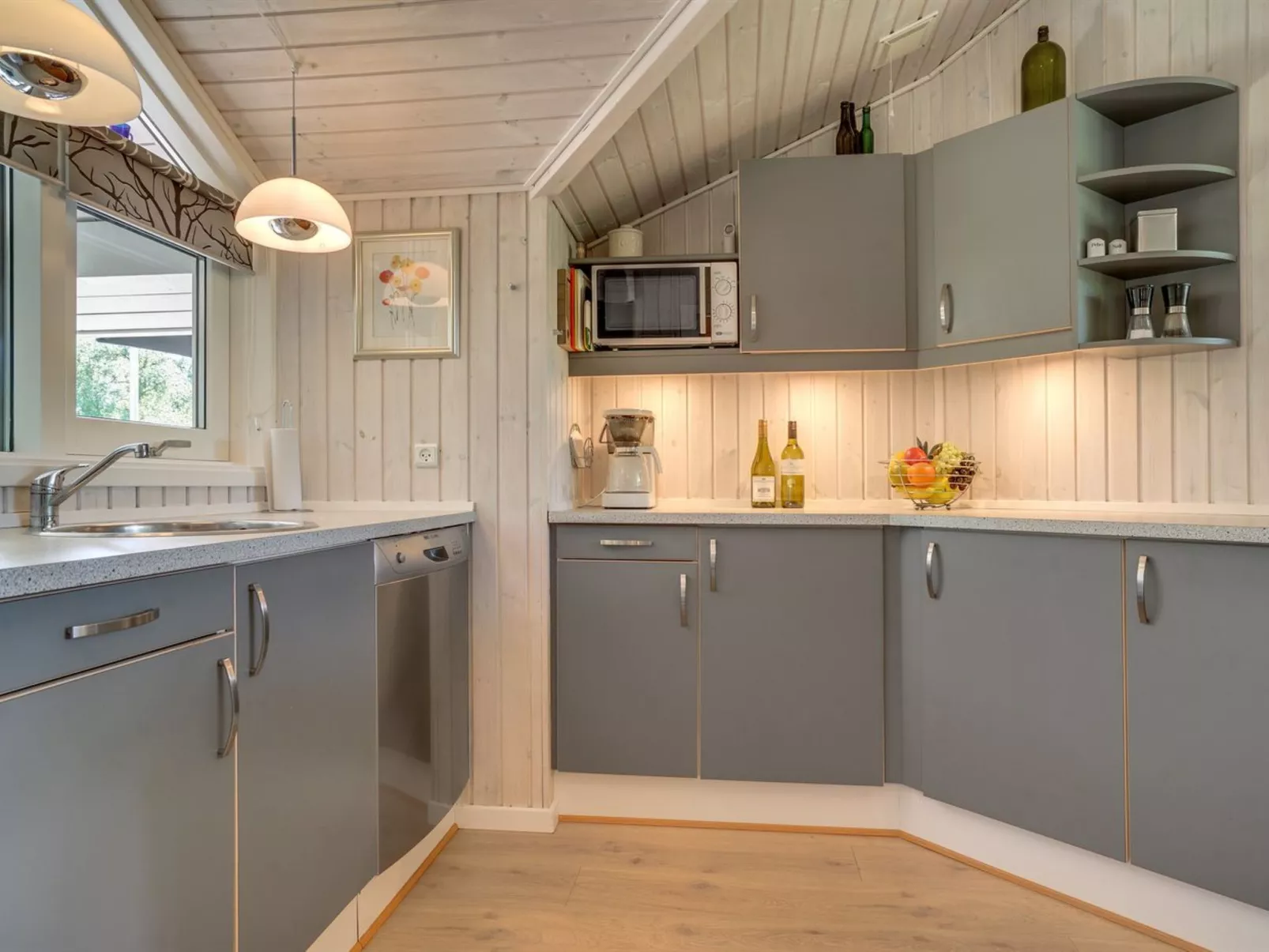"Esaline" - 400m from the sea-Drinnen