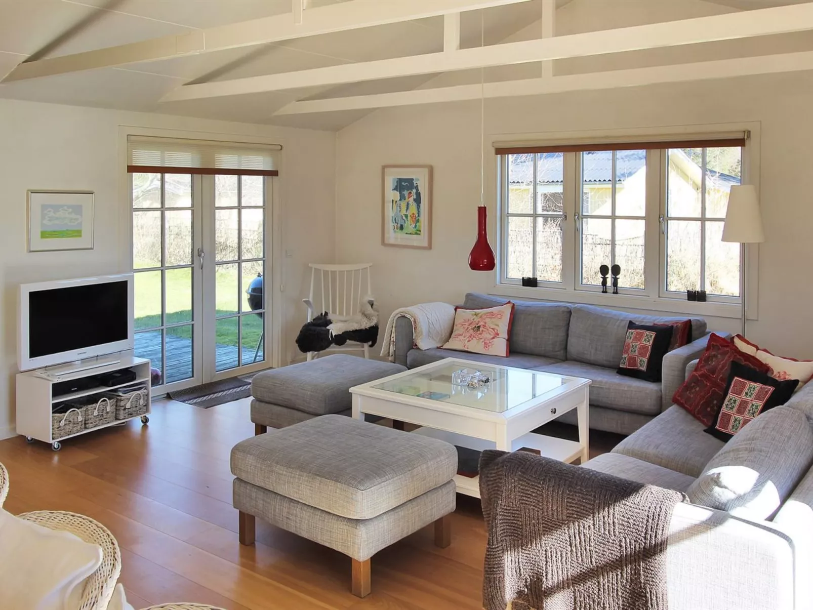 "Ava" - 1km from the sea-Inside