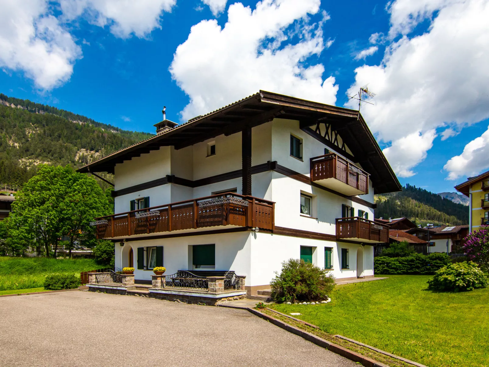 Cincelli - Latemar-Outside