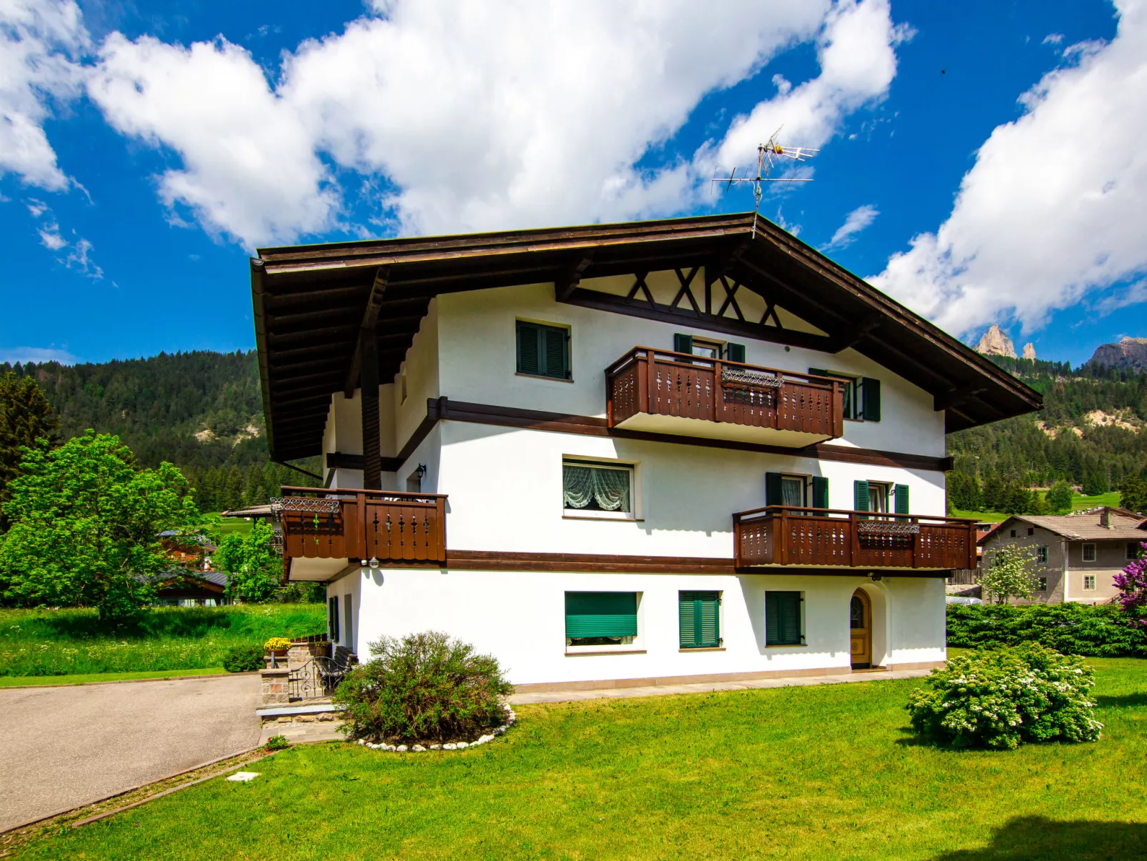 Cincelli - Latemar-Outside