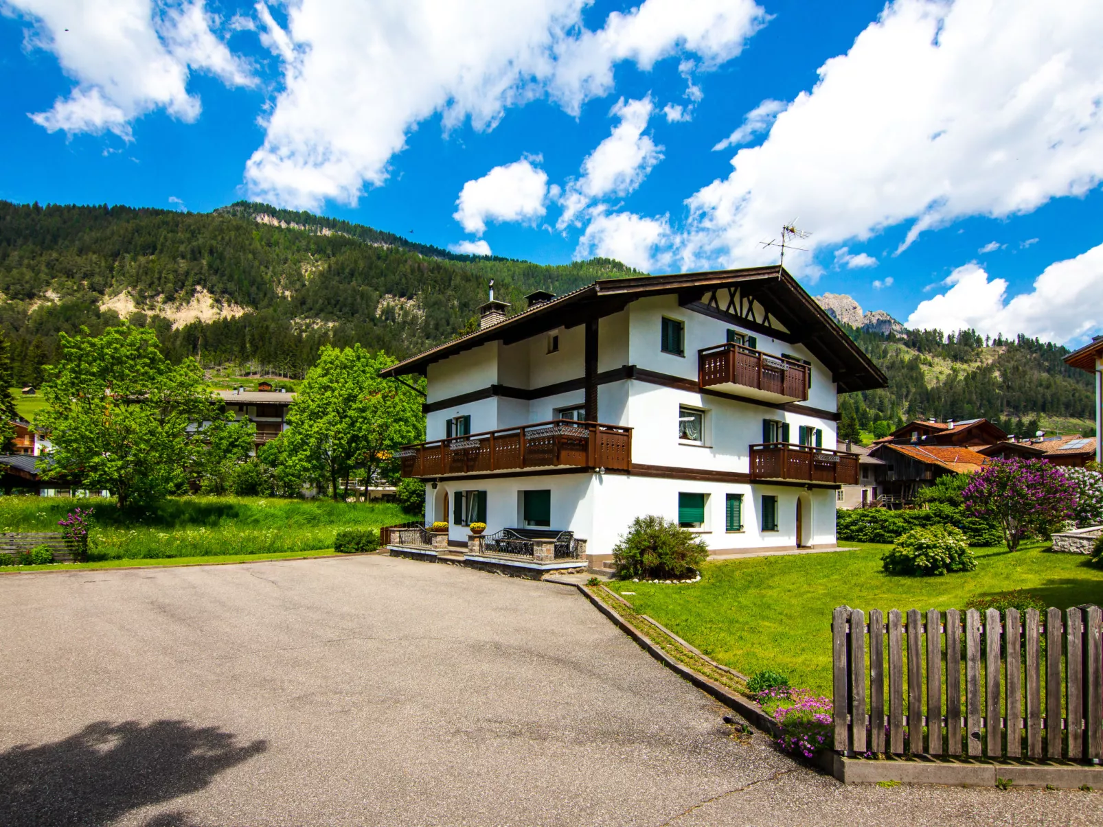 Cincelli - Latemar-Outside