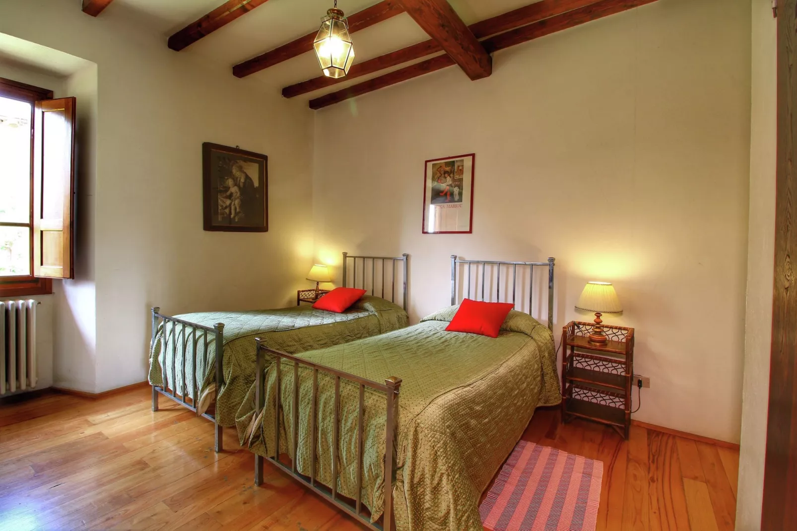 Casa Bruciata-Bedroom