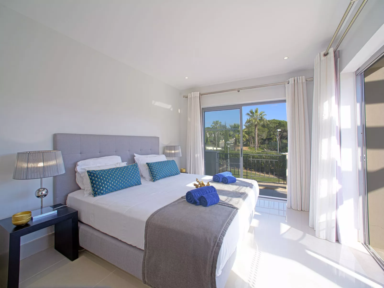 Pine Hills Safira-Inside