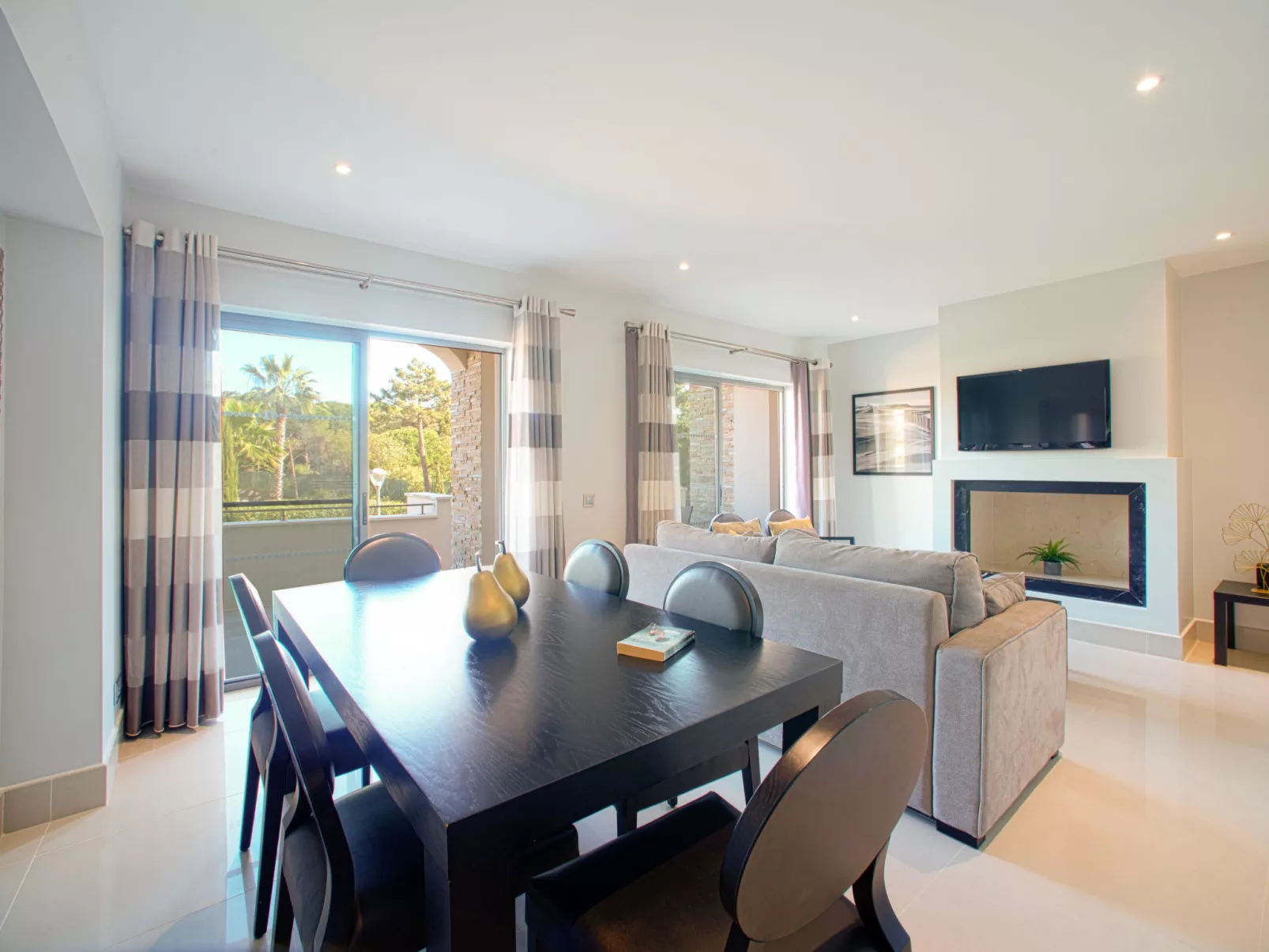 Pine Hills Safira-Inside