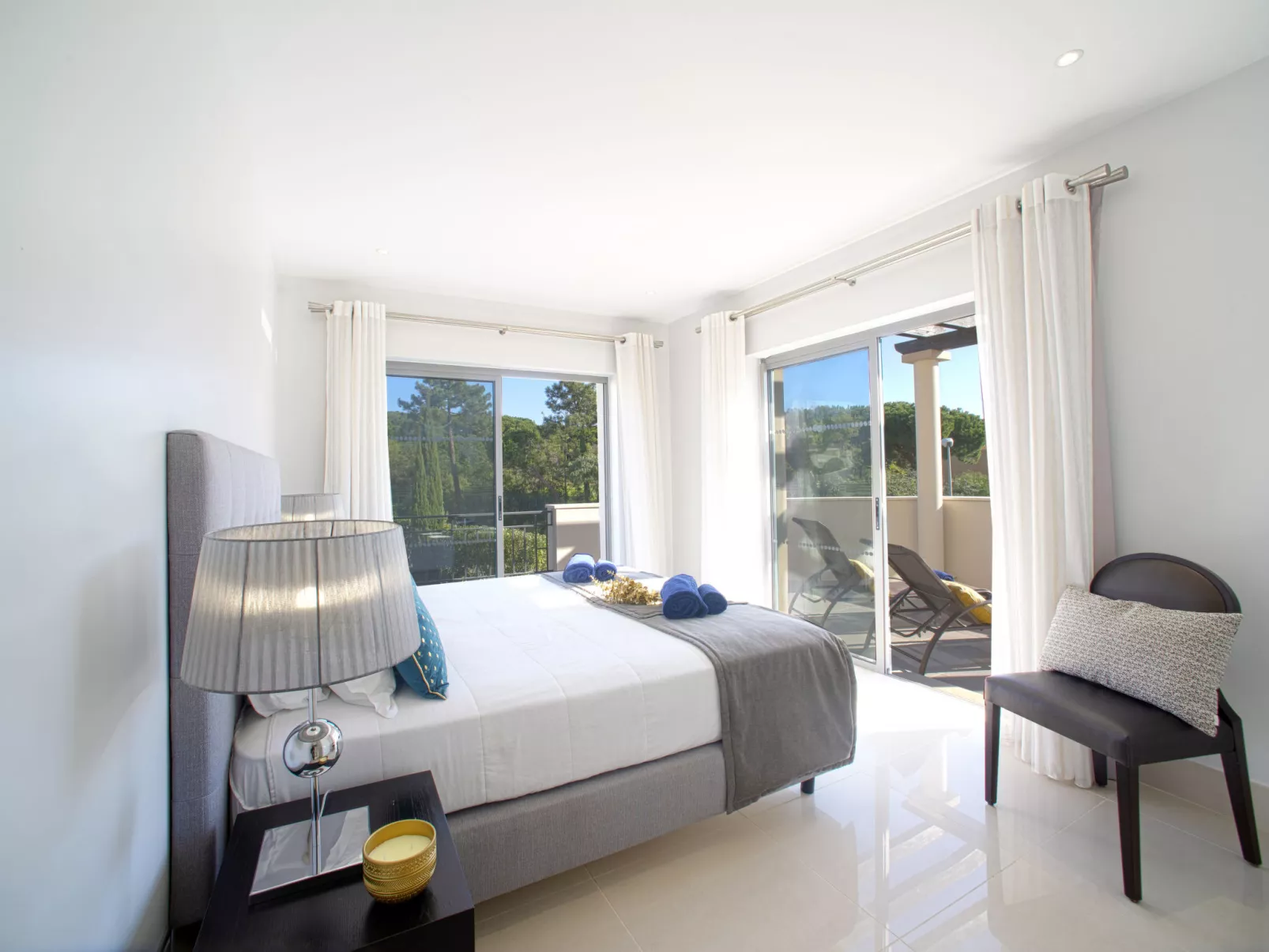 Pine Hills Safira-Inside