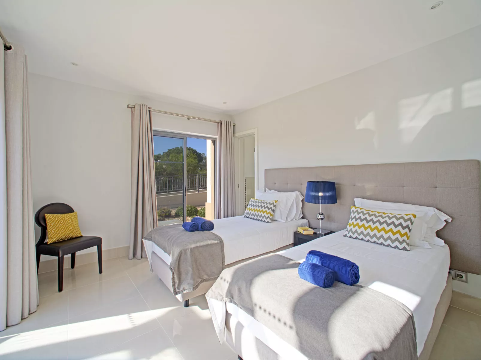 Pine Hills Safira-Inside