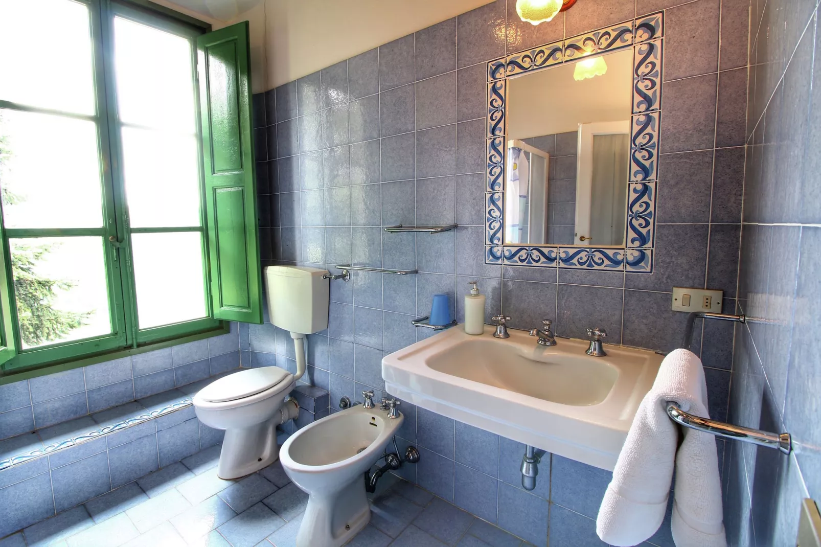 Casa Bruciata-Bathroom