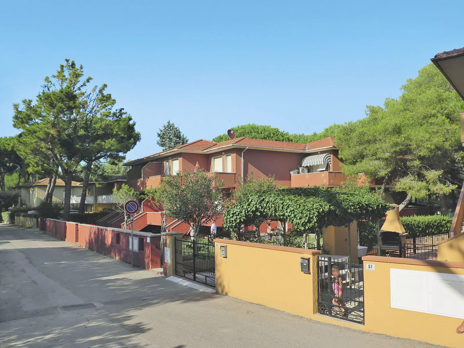 Campeggio del Forte-Outside