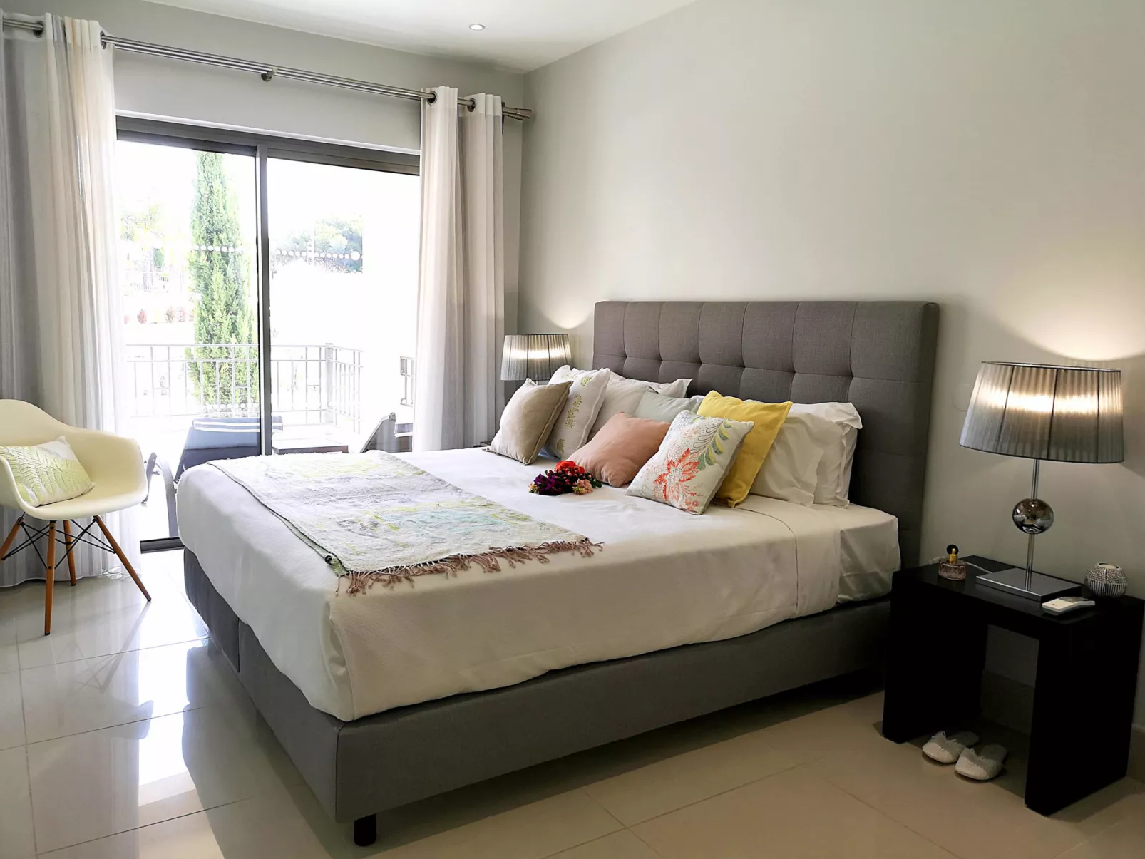 Pine Hills Coral-Inside