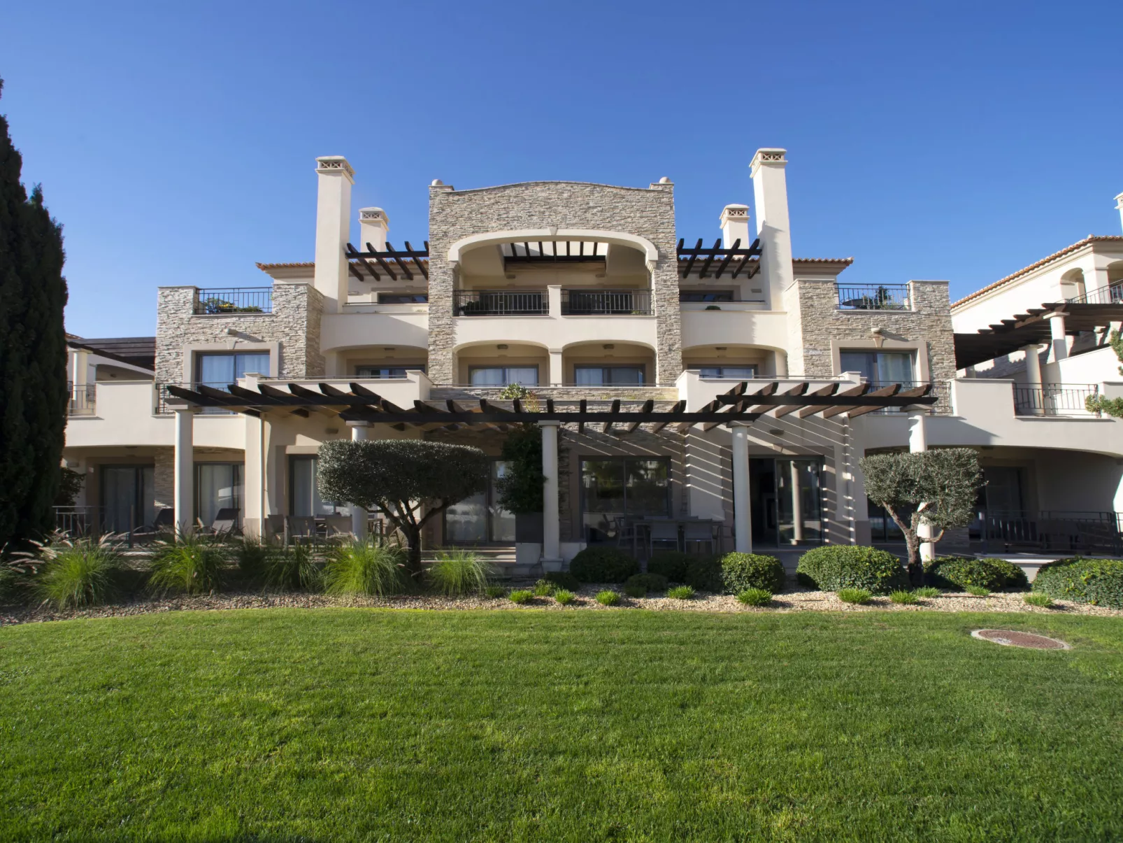 Pine Hills Coral-Outside