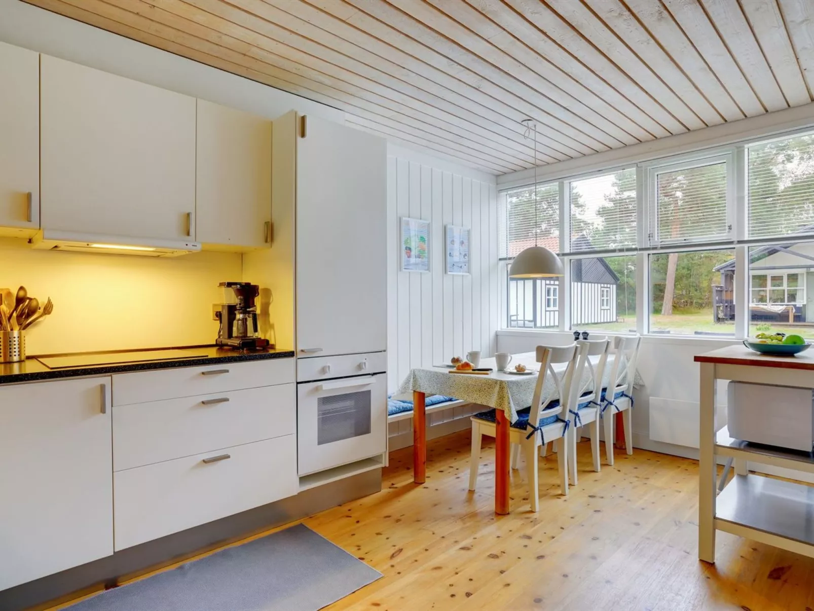 "Julkil" - 250m from the sea-Inside