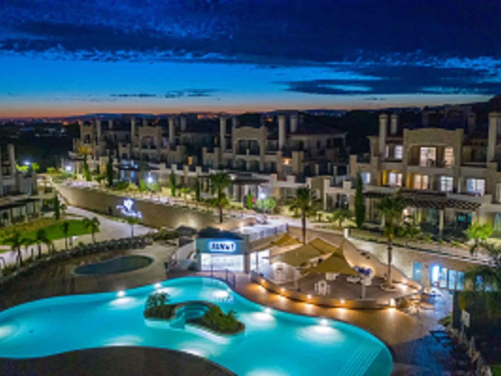 Pine Hills Turquesa-Outside