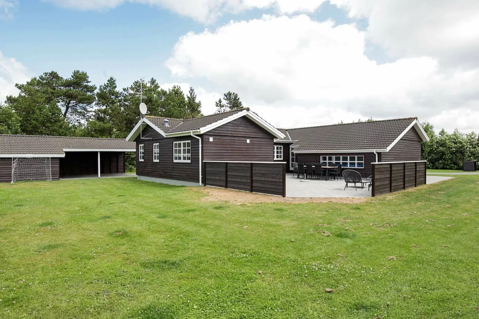 8 person holiday home in Blåvand