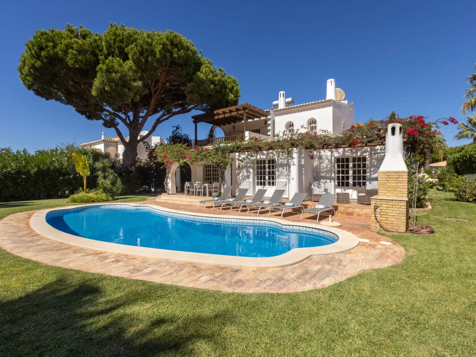 Villa Verde-Inside