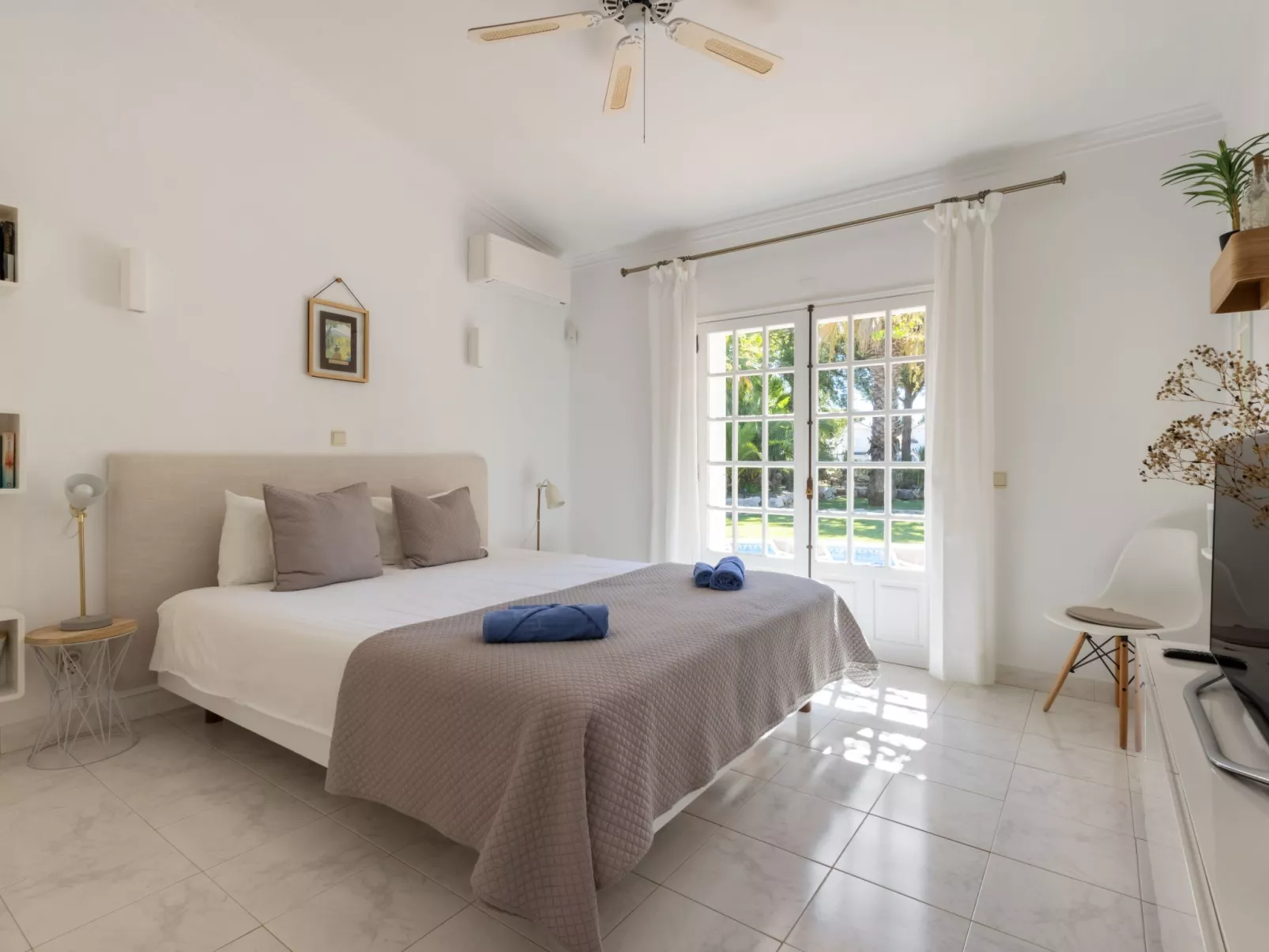 Villa Verde-Inside