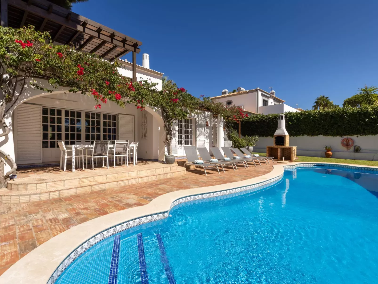 Villa Verde-Inside