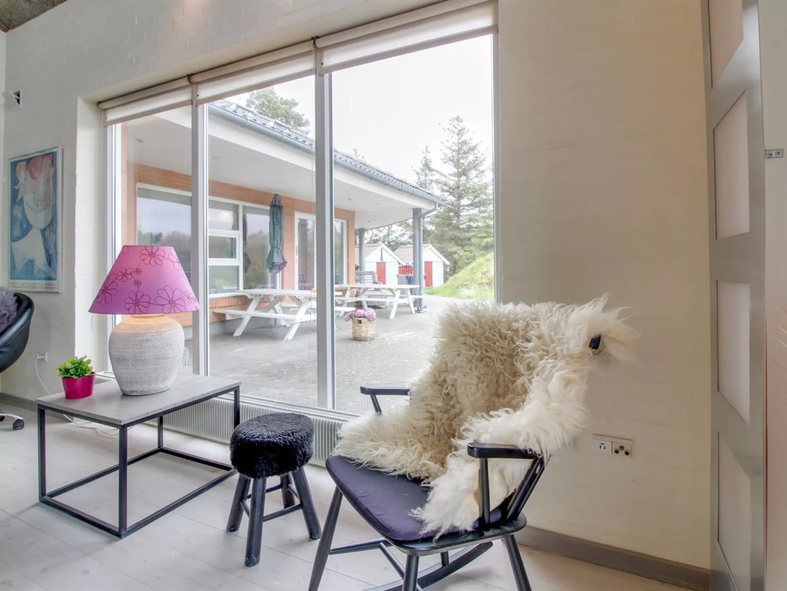 "Sjamme" - 1.2km from the sea-Inside
