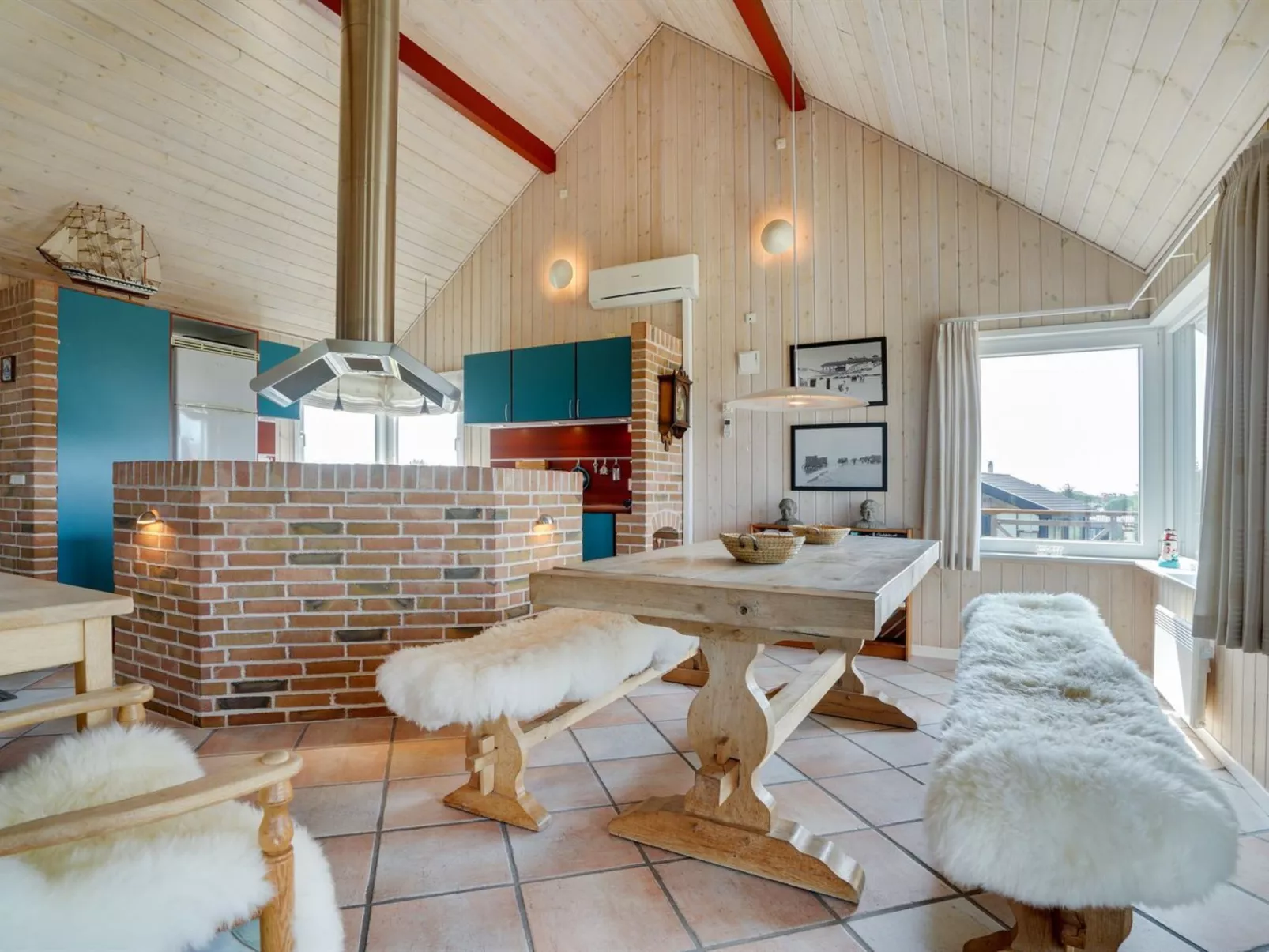 "Falk" - 500m from the sea-Inside