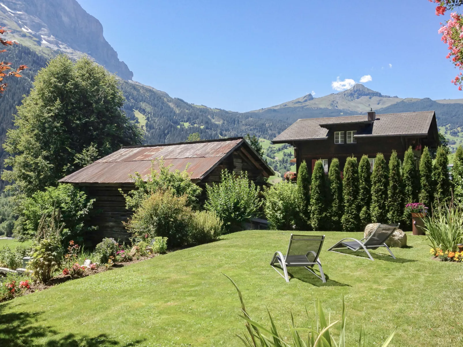 Chalet Bärgsunna-Outside