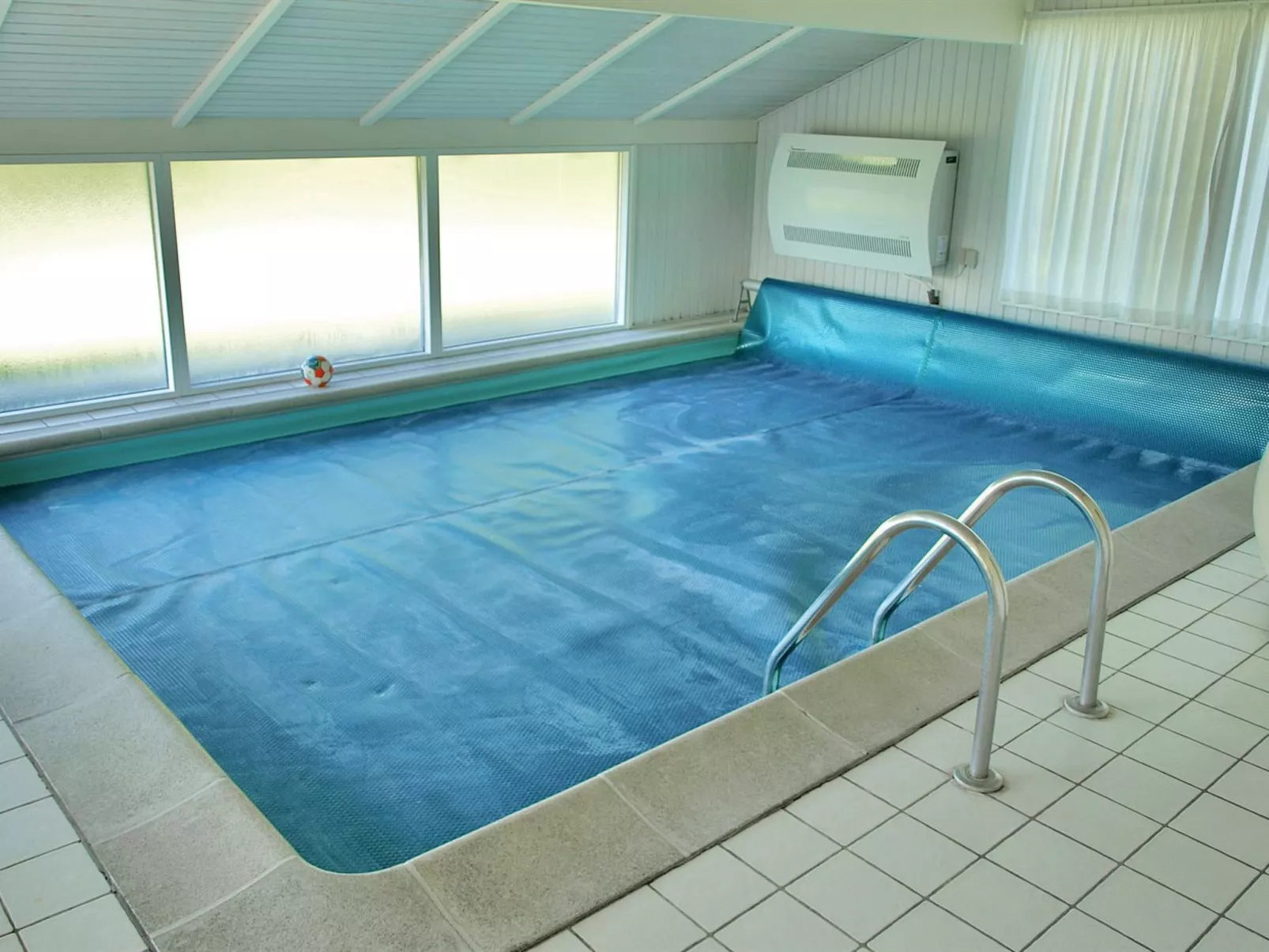 "Otta" - 779m from the sea-Inside