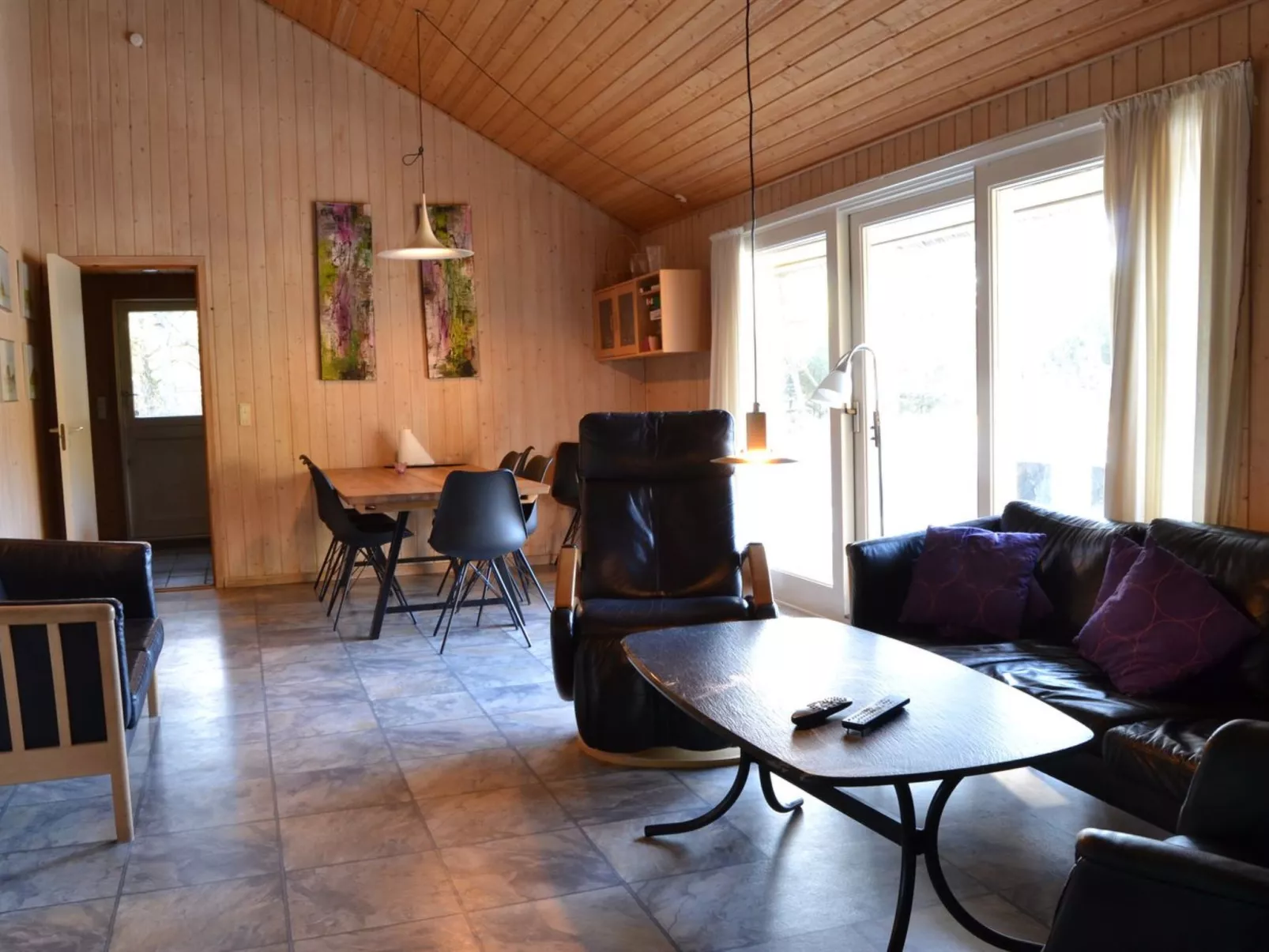 "Thordo" - 2.4km from the sea-Inside