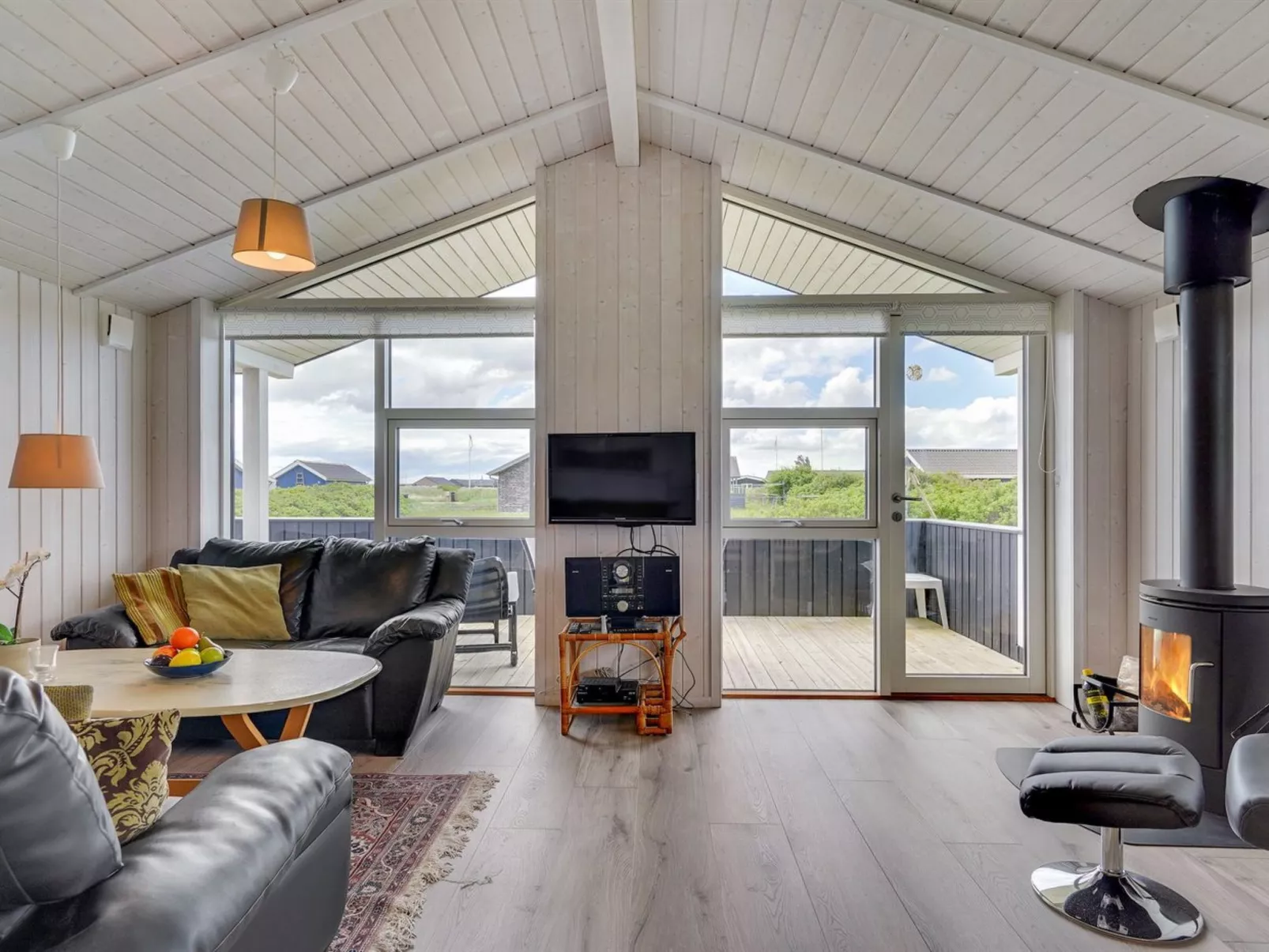 "Erza" - 500m from the sea-Inside