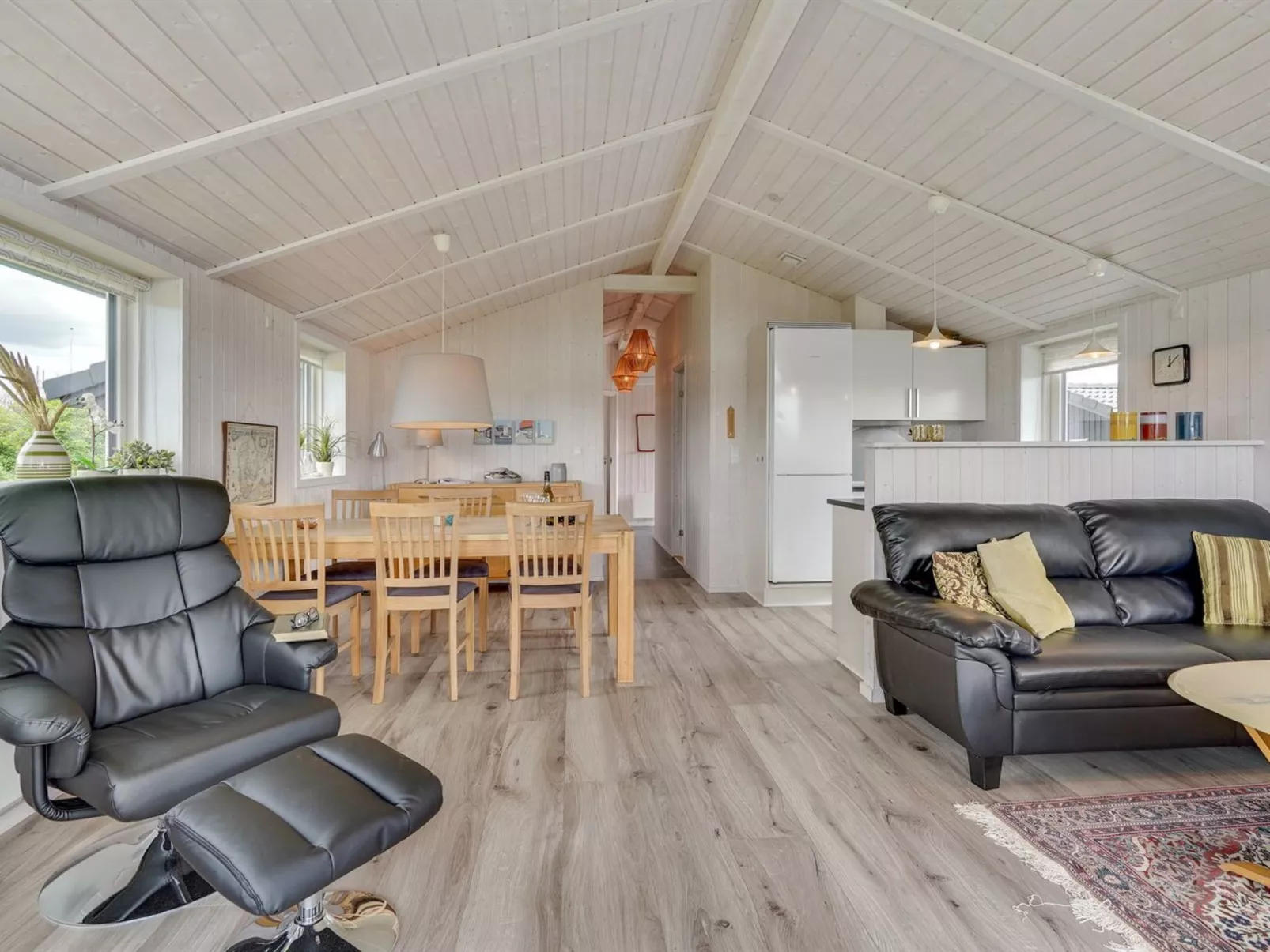 "Erza" - 500m from the sea-Inside