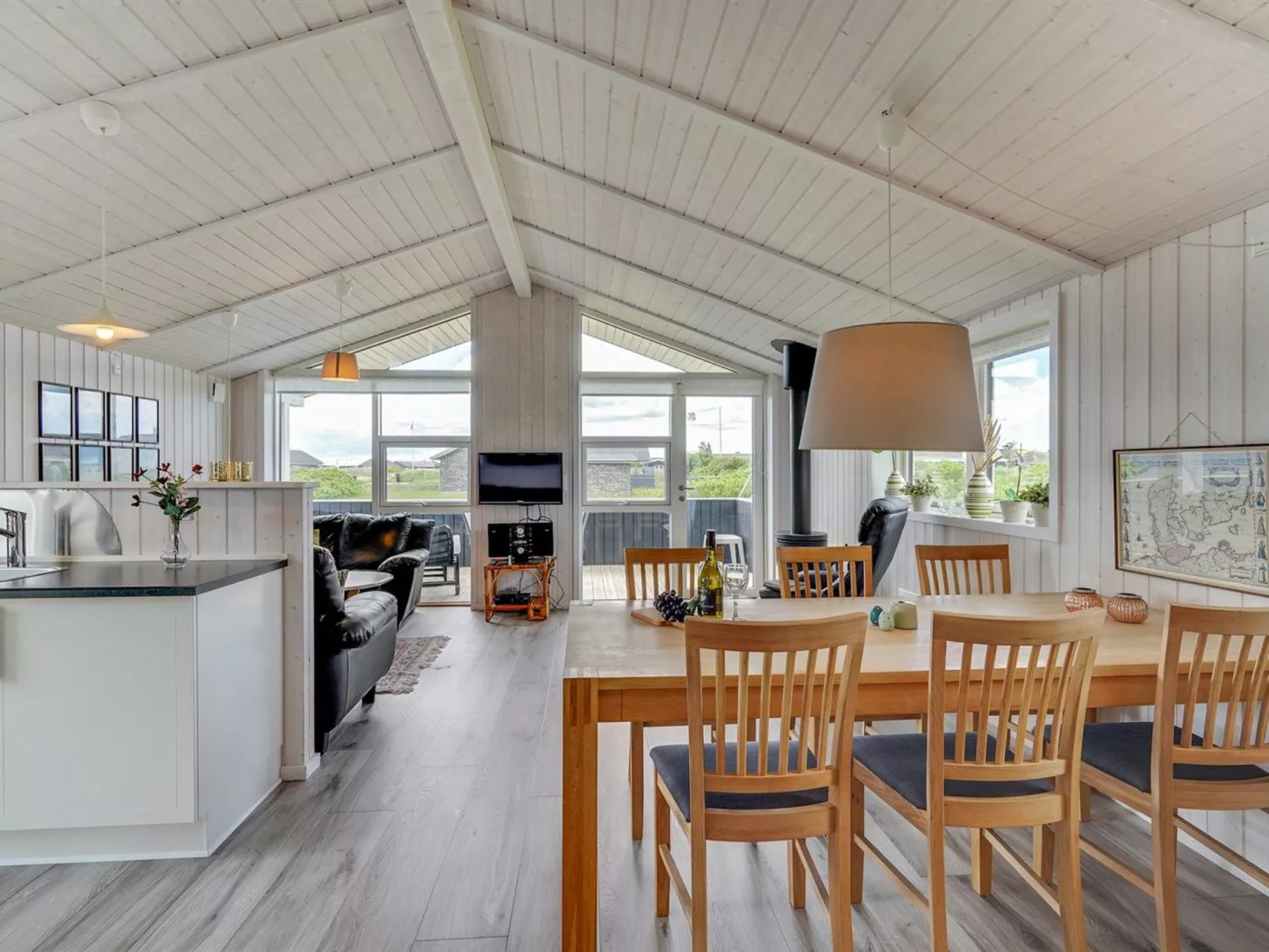 "Erza" - 500m from the sea-Inside