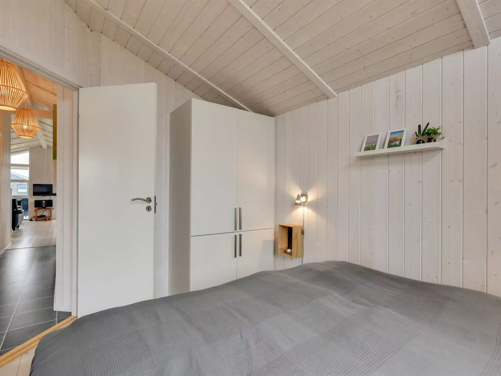 "Erza" - 500m from the sea-Inside