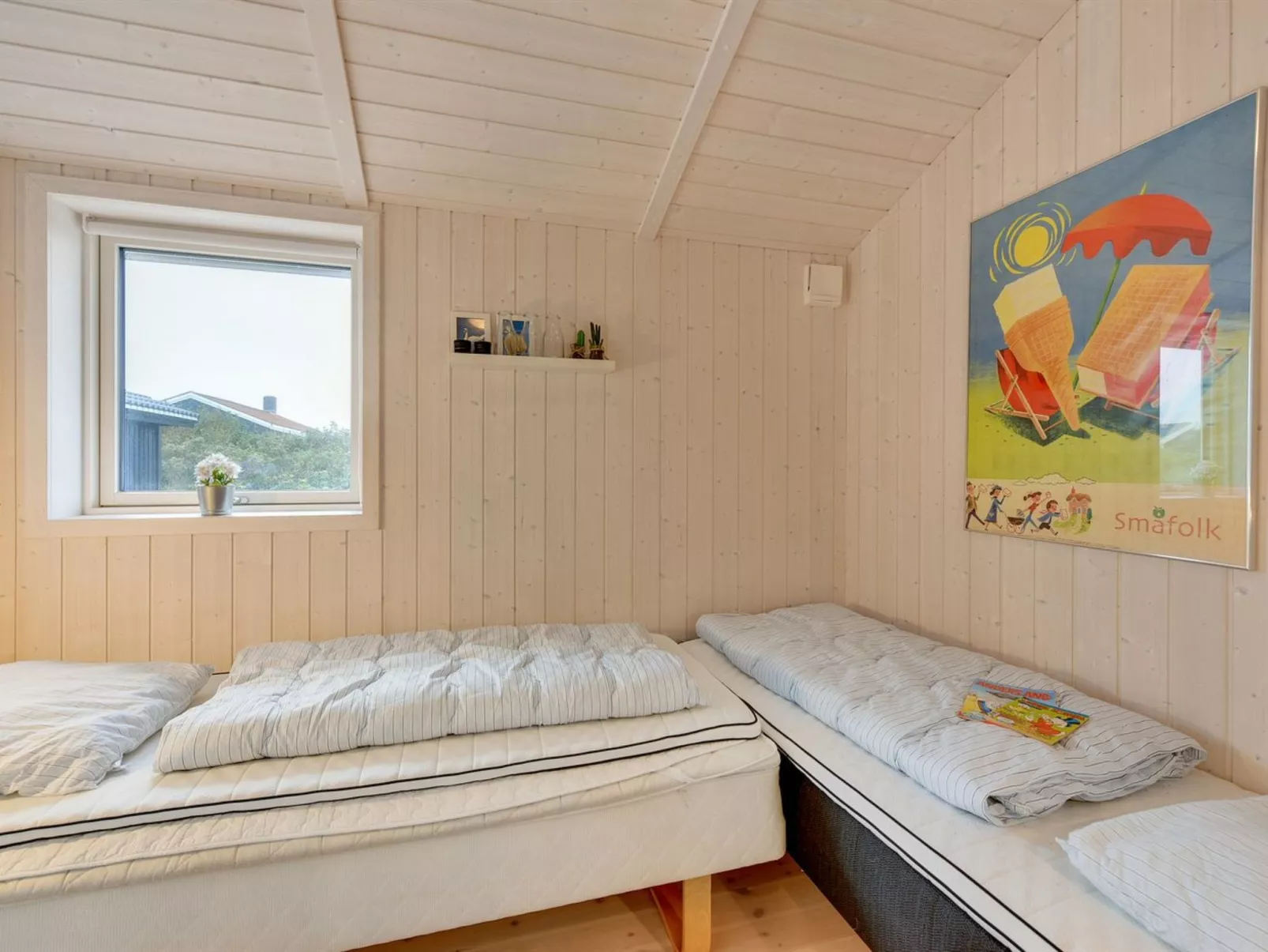 "Erza" - 500m from the sea-Inside