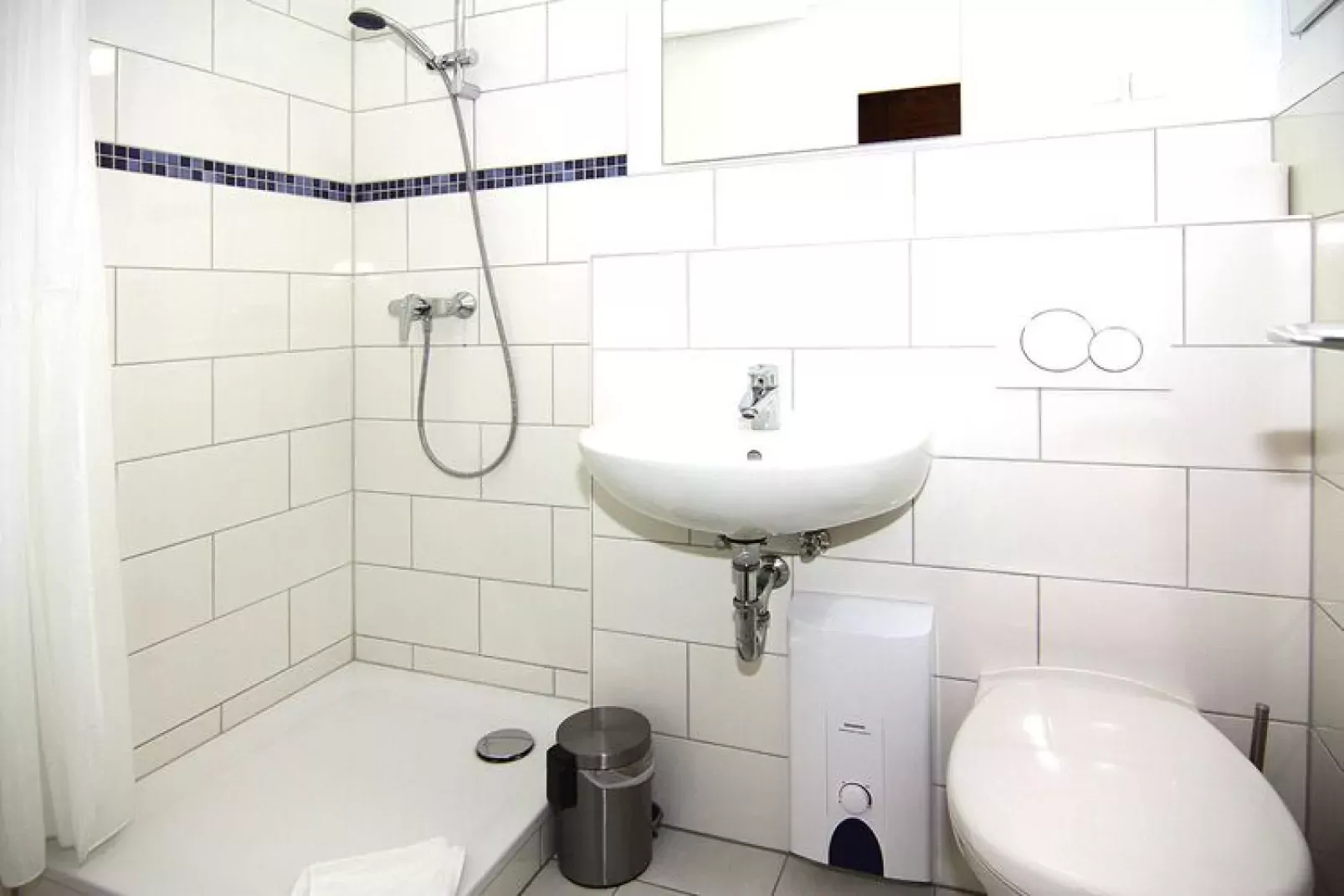Nurdachhaus Normalpreis 85 qm-Bathroom