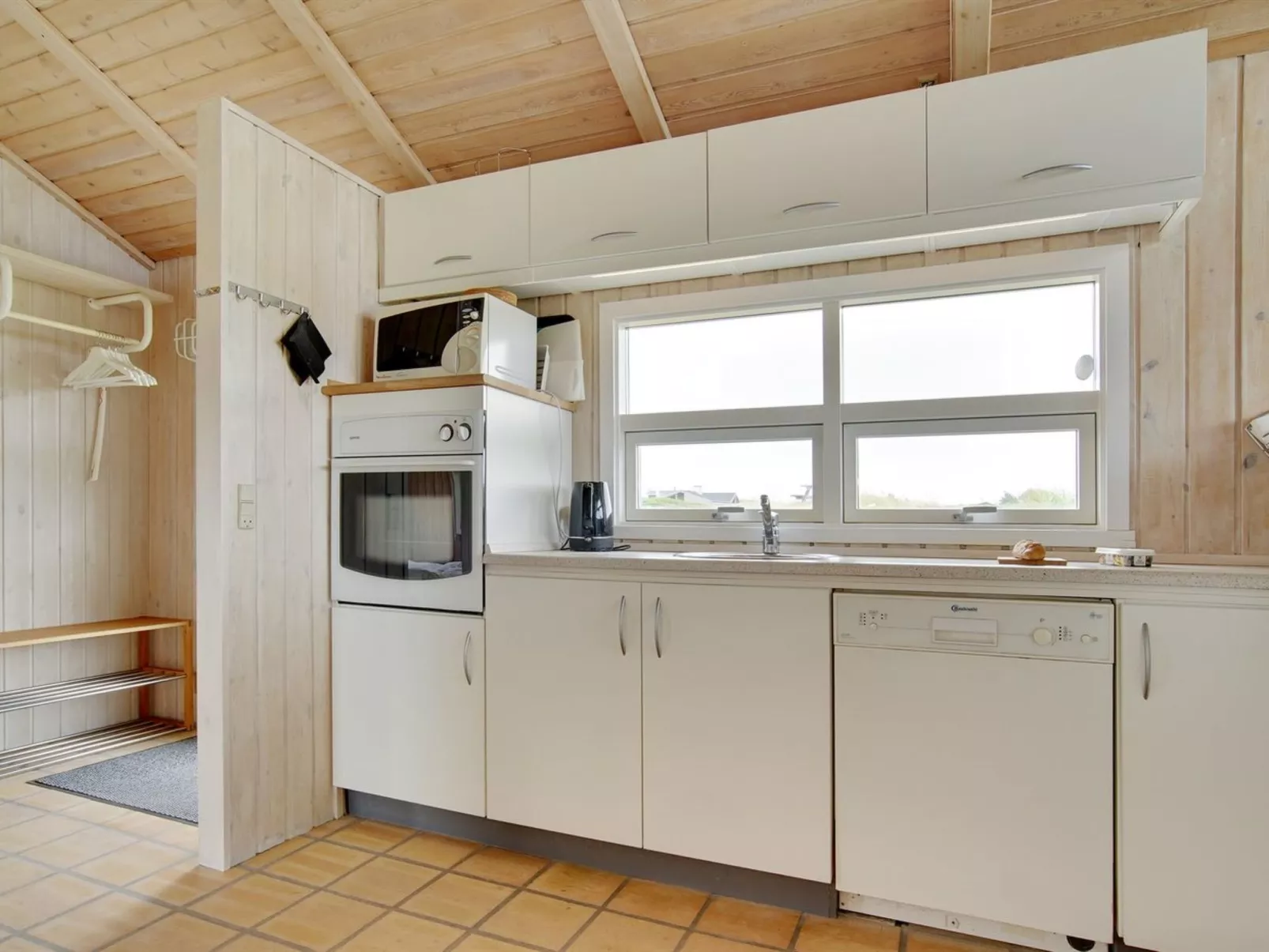 "Viktoria" - 400m from the sea-Inside