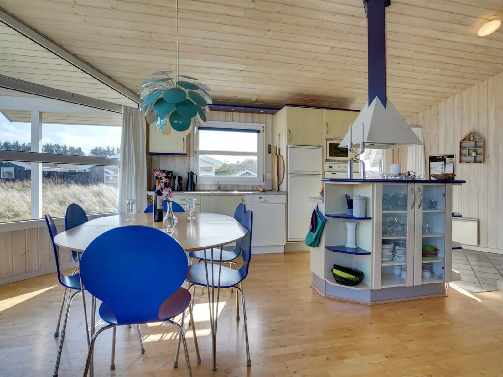 "Zafirka" - 364m from the sea-Inside