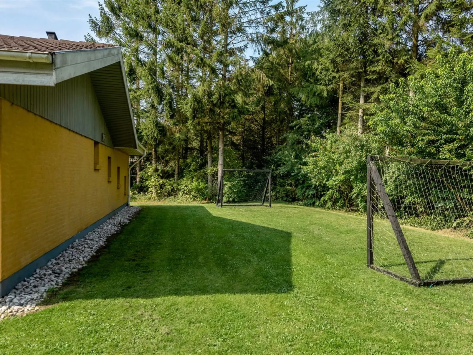"Billing" - 11km from the sea-Outside