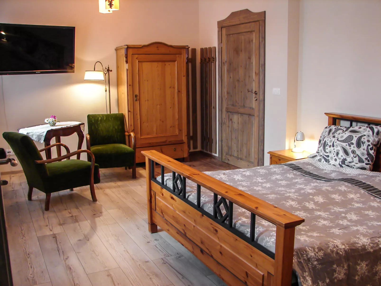 Dom na Skraju-Drinnen