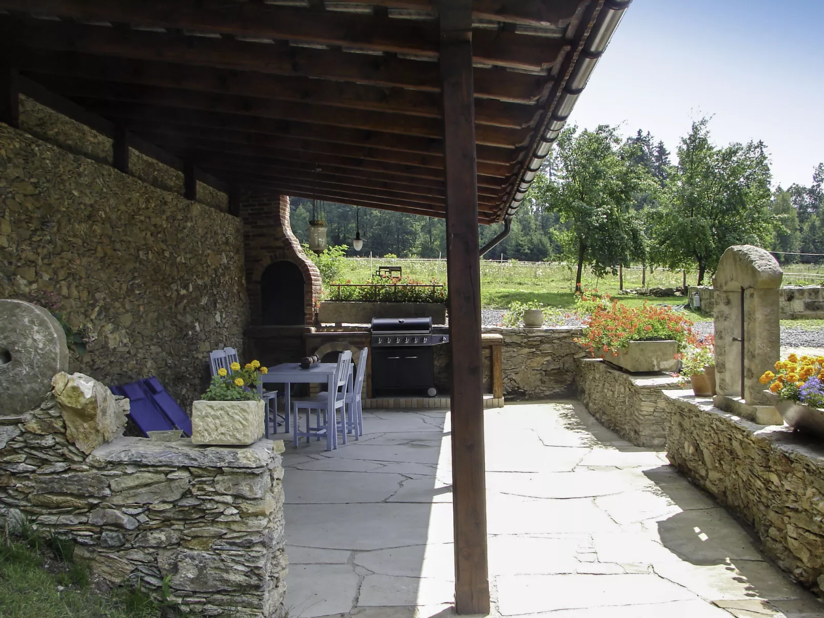 Dom na Skraju-Draußen