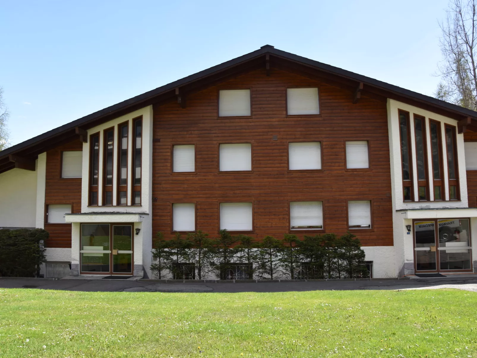 Entremont 60-Outside
