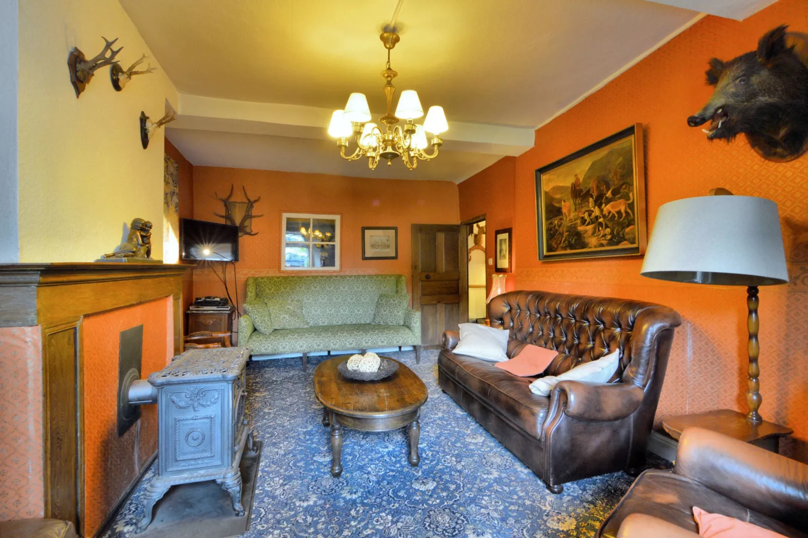 Grand Paliseul-Living room