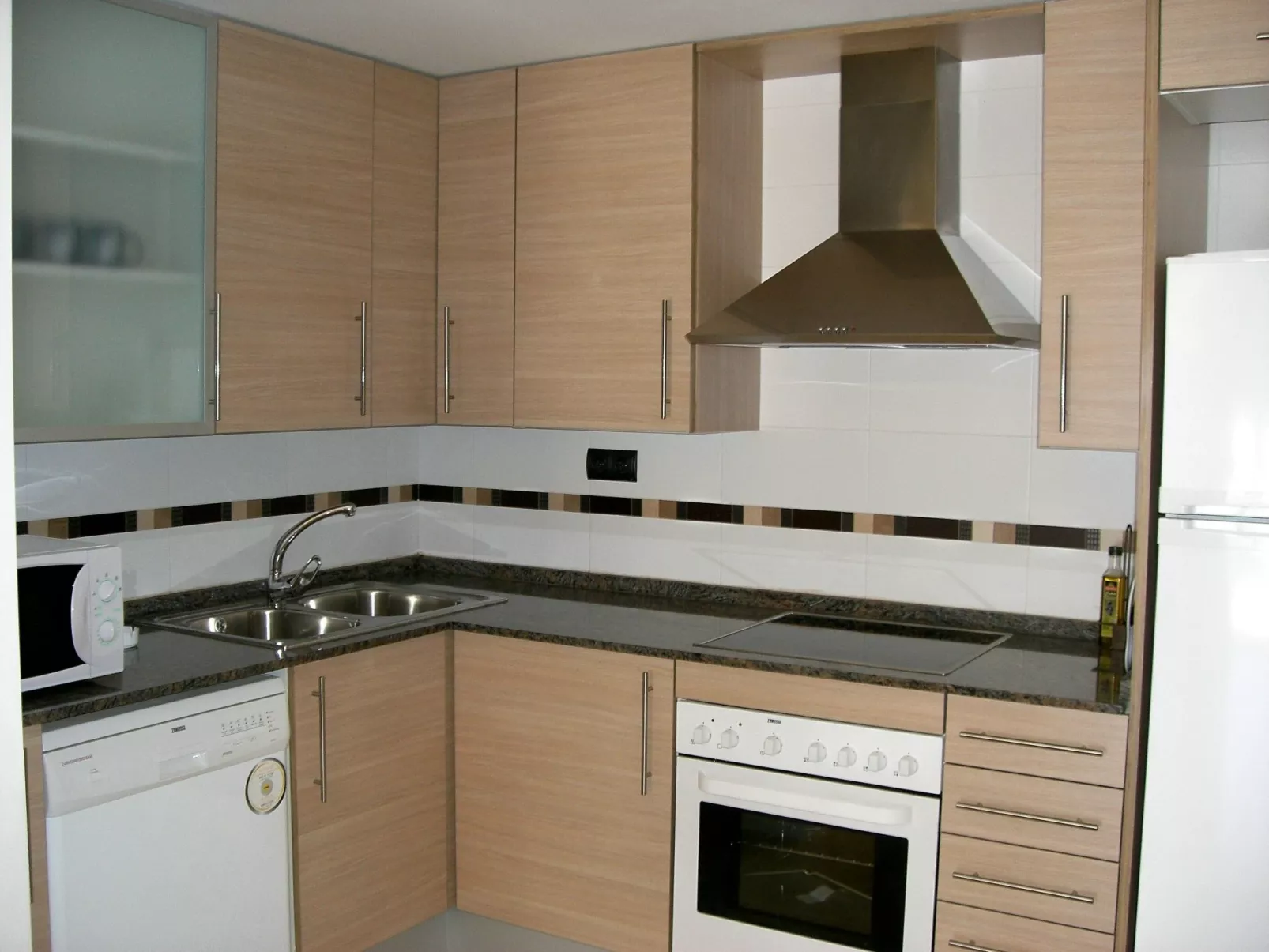 Apartamentos Golden Beach-Inside