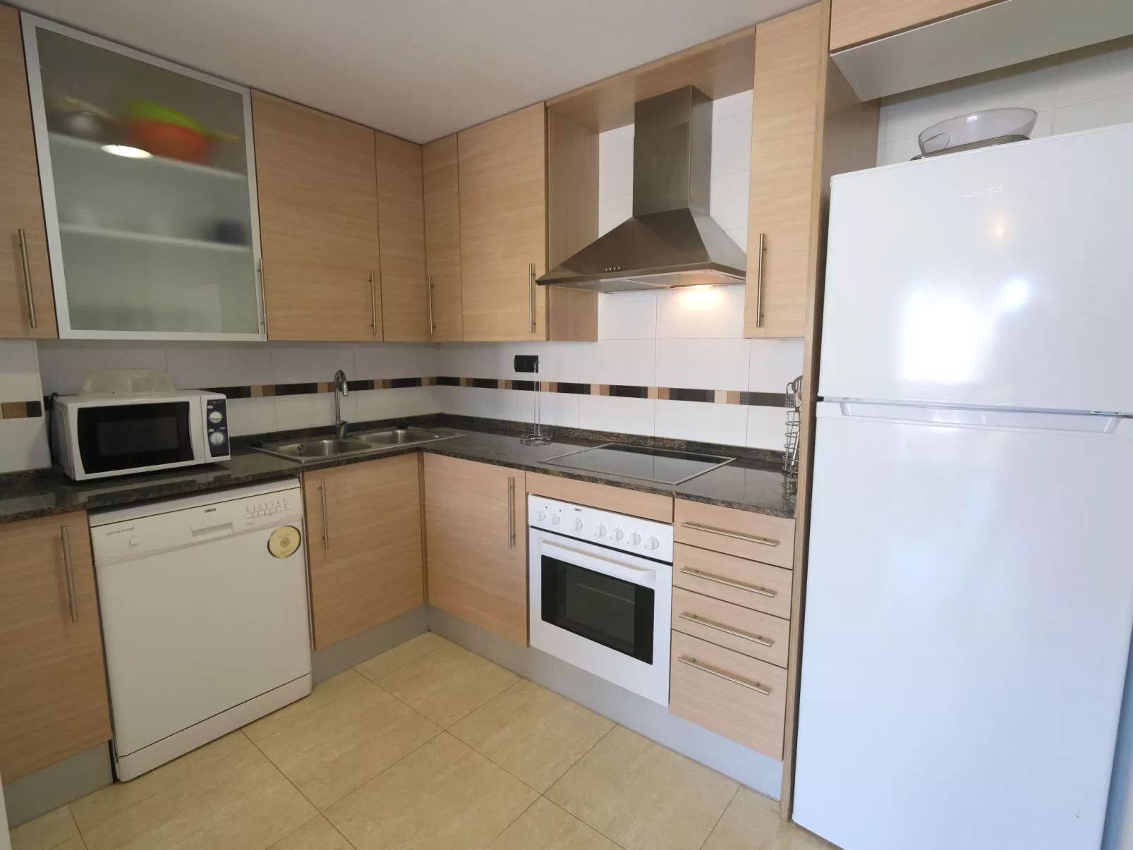 Apartamentos Golden Beach-Inside