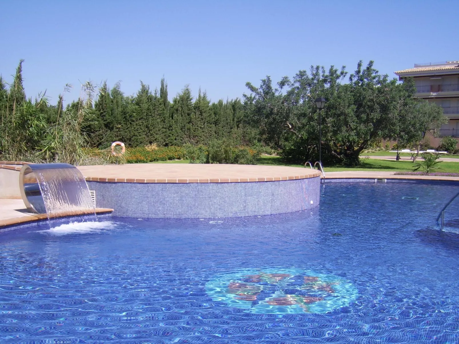 Apartamentos Golden Beach-Outside