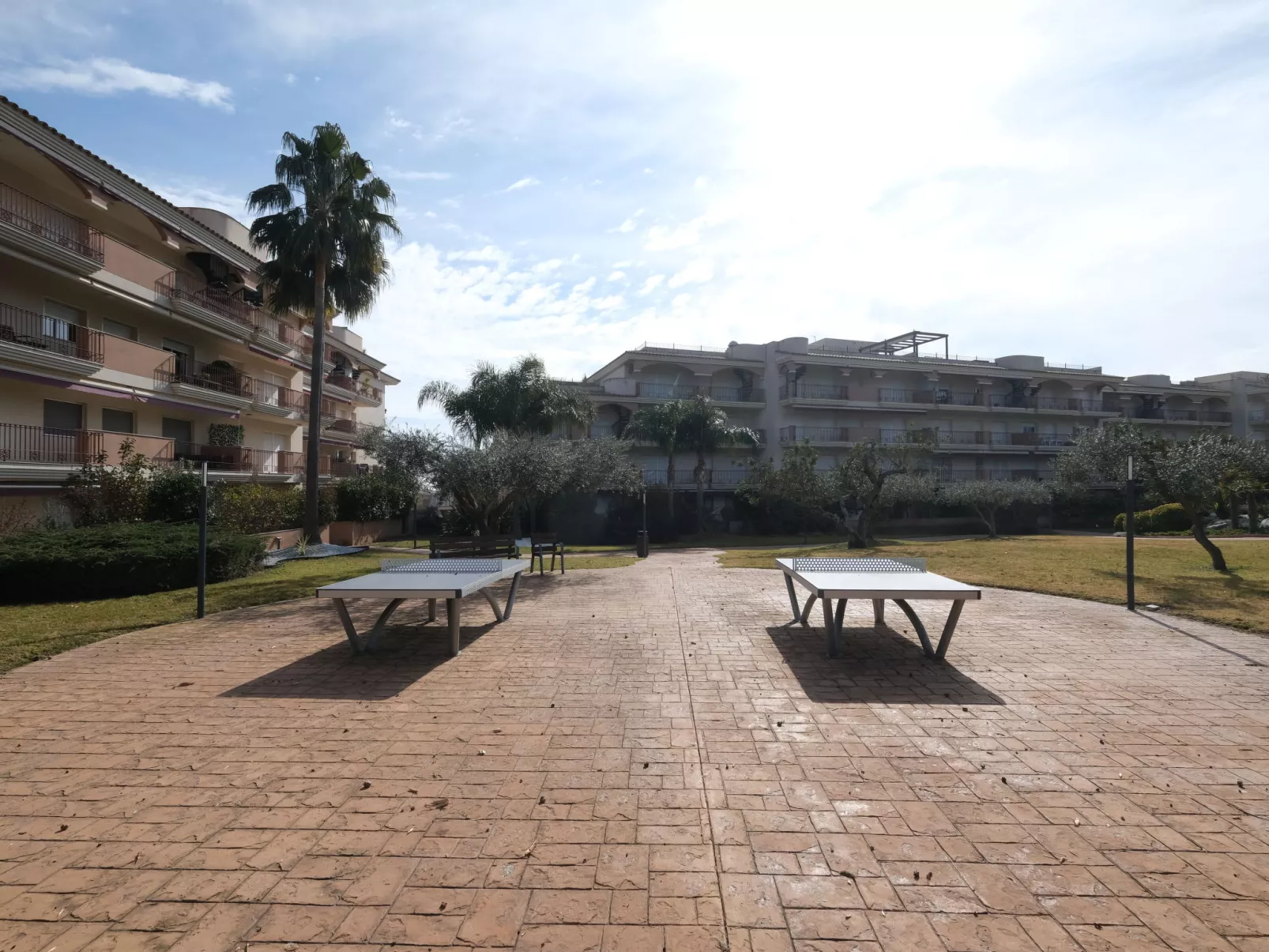 Apartamentos Golden Beach-Outside