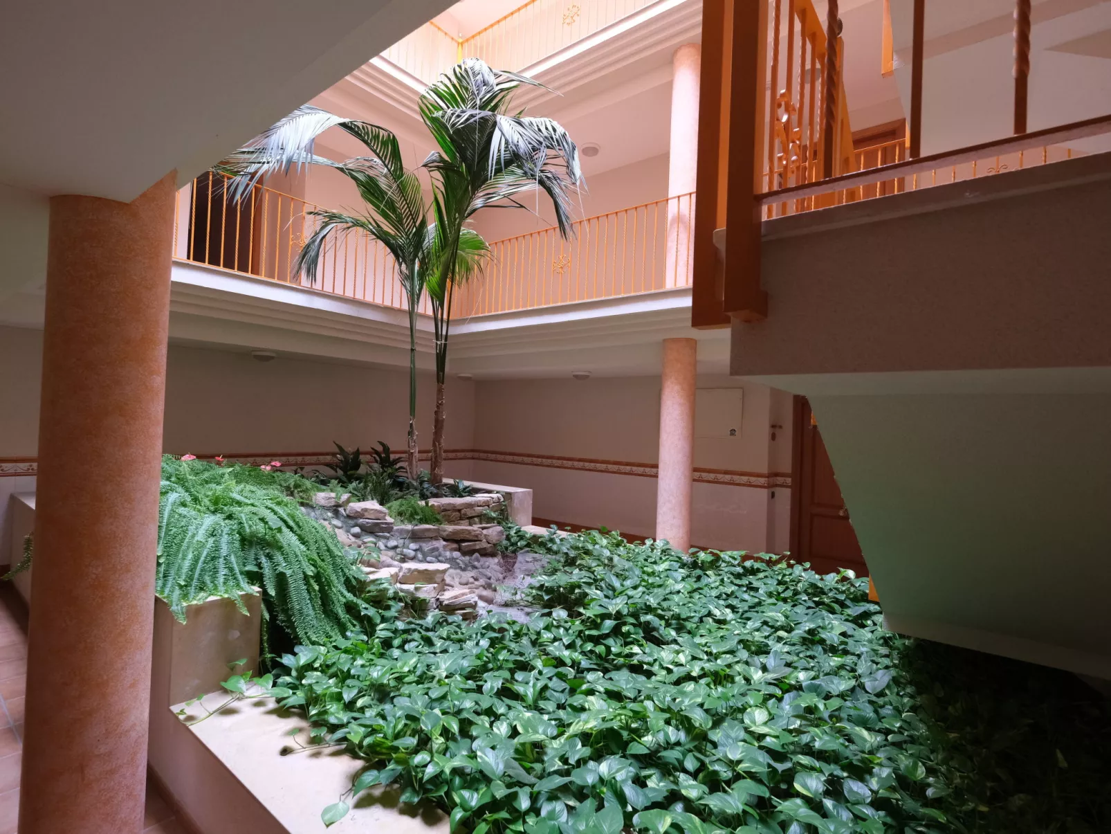 Apartamentos Golden Beach-Outside