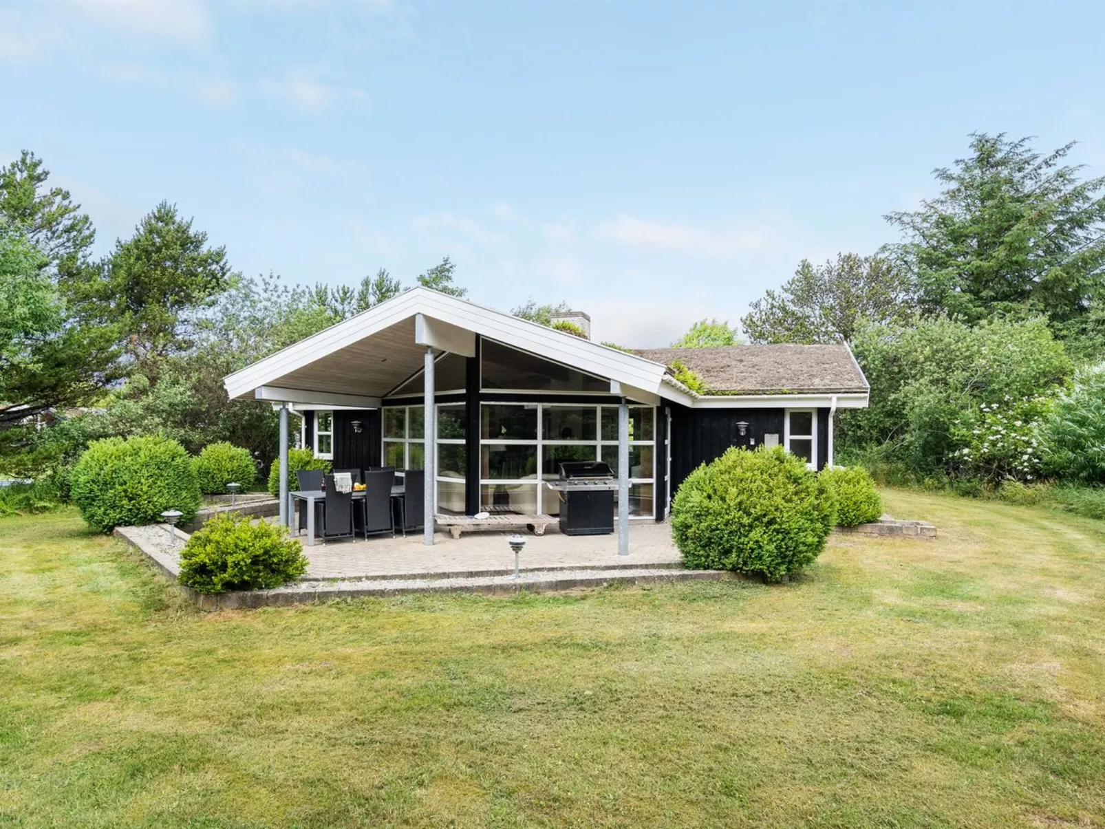 "Bina" - 1.9km from the sea-Outside