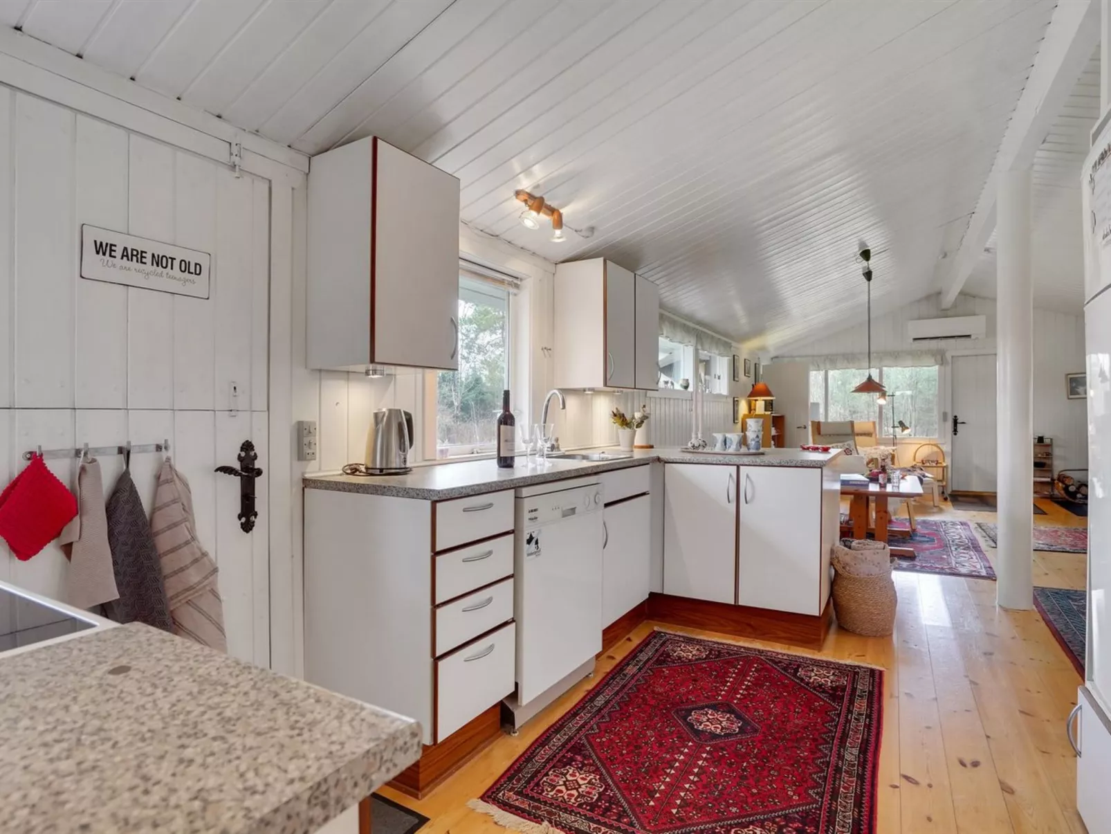 "Soley" - 1km from the sea-Inside