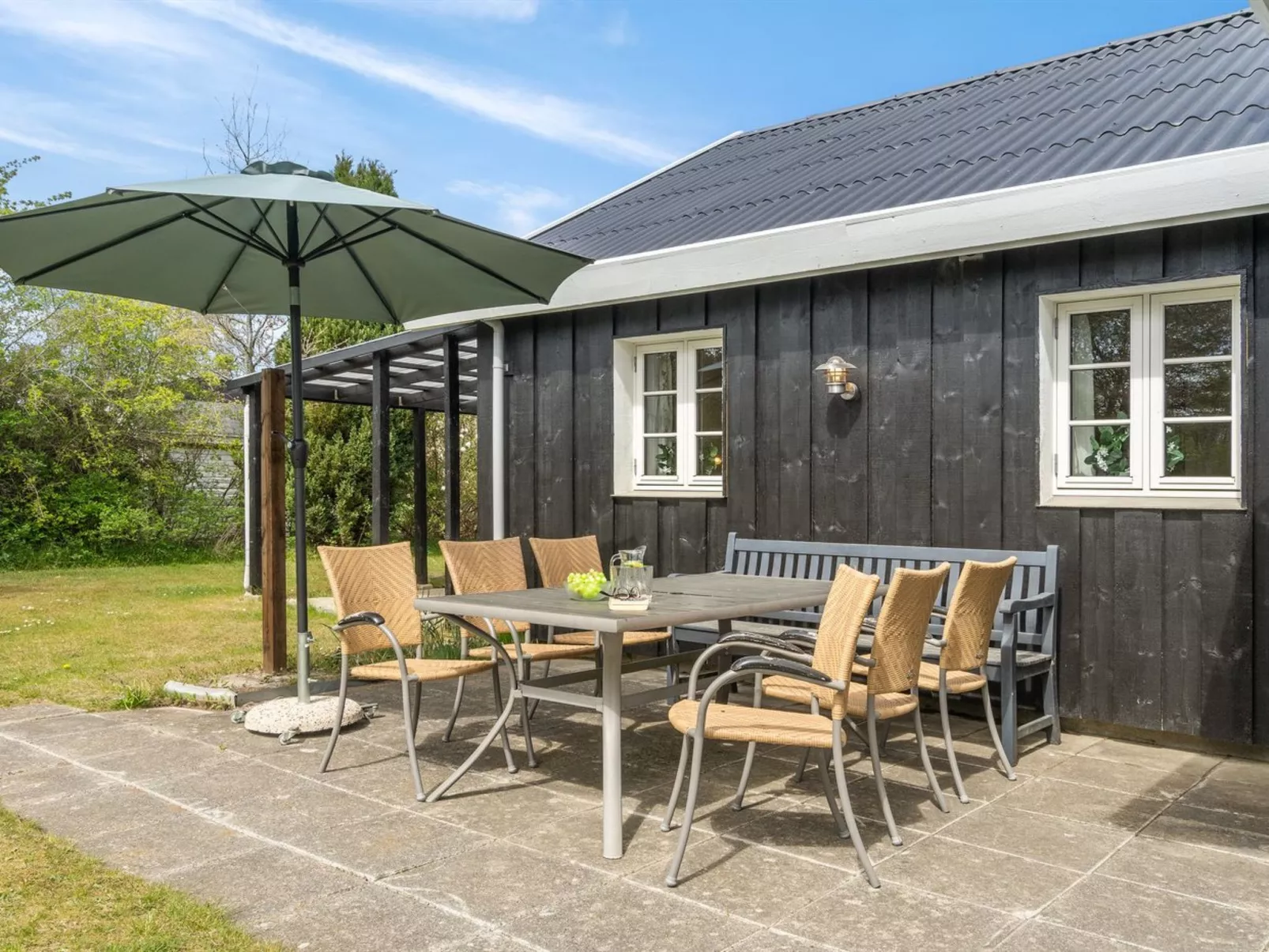 "Therman" - 1.5km from the sea-Outside