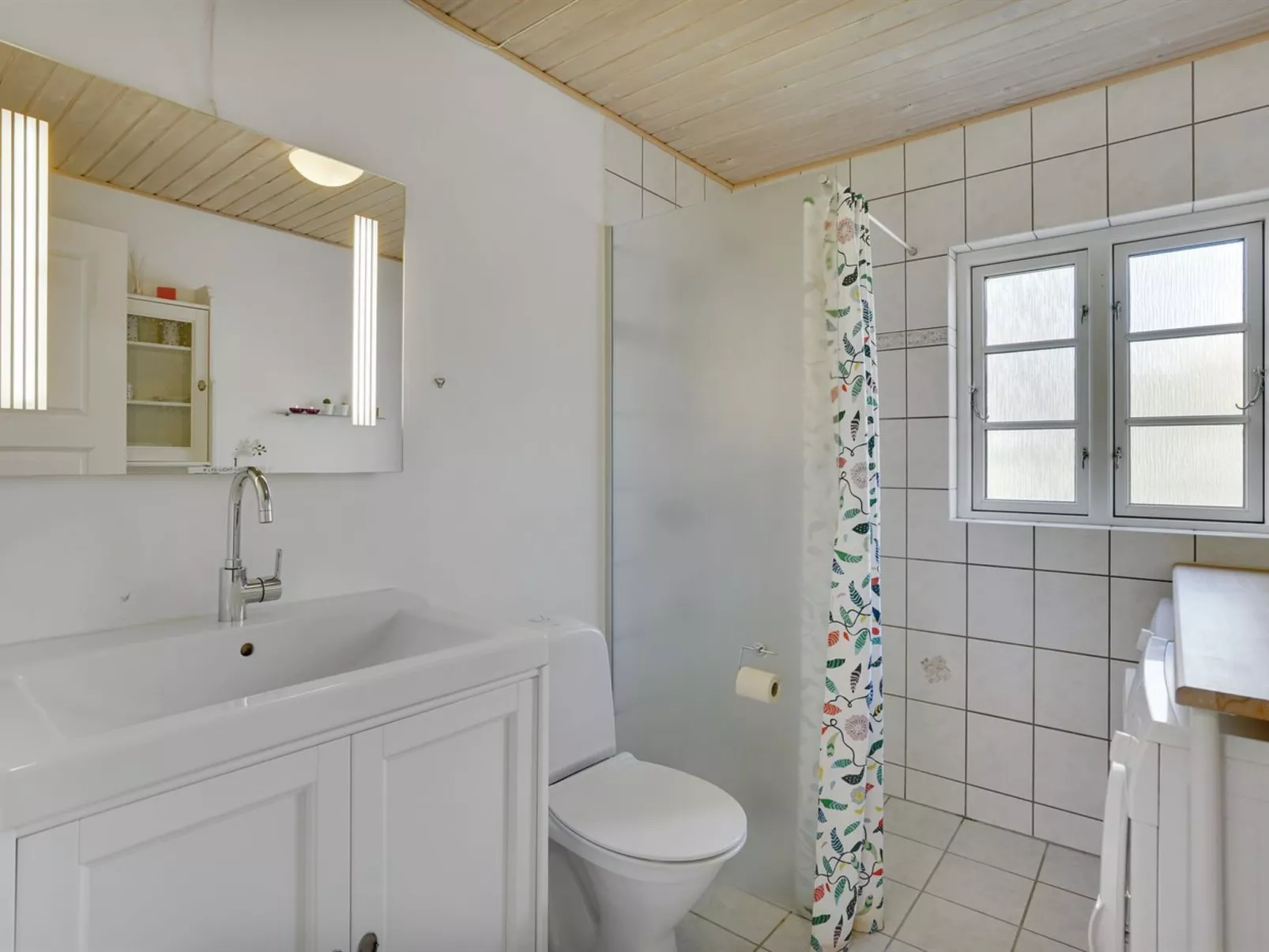 "Therman" - 1.5km from the sea-Inside