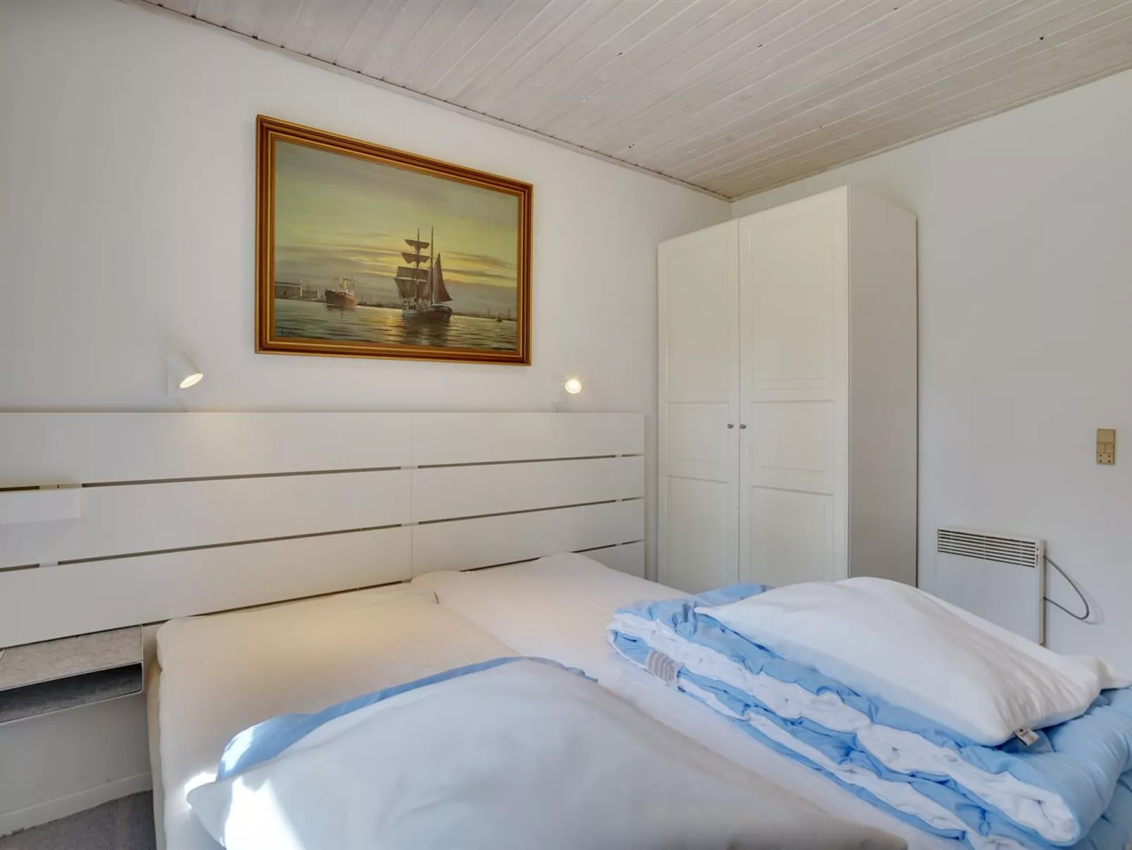 "Therman" - 1.5km from the sea-Inside