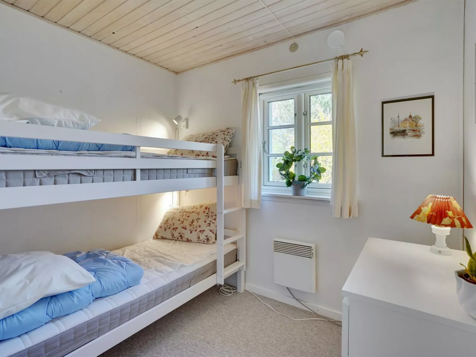 "Therman" - 1.5km from the sea-Inside