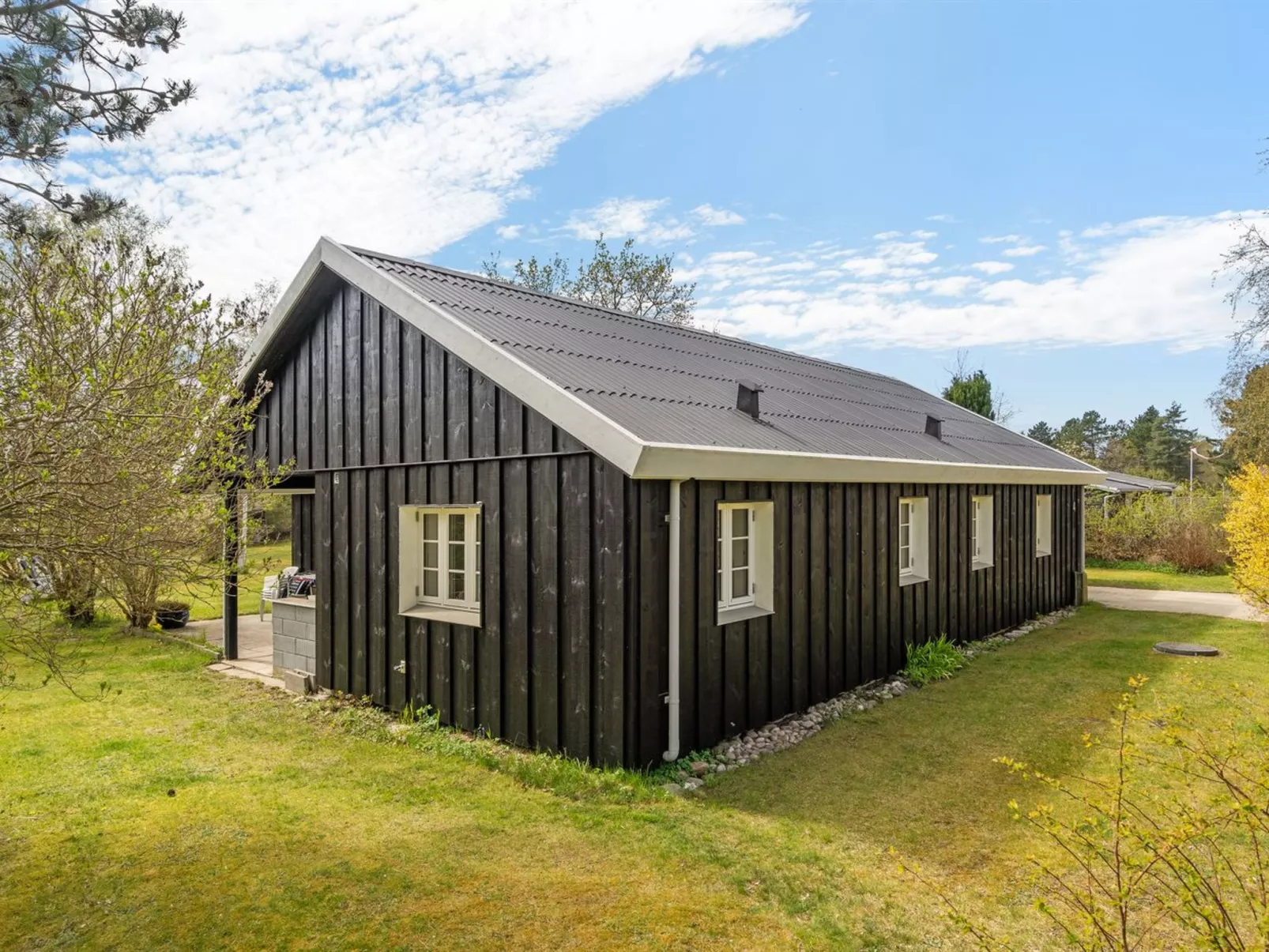 "Therman" - 1.5km from the sea-Outside